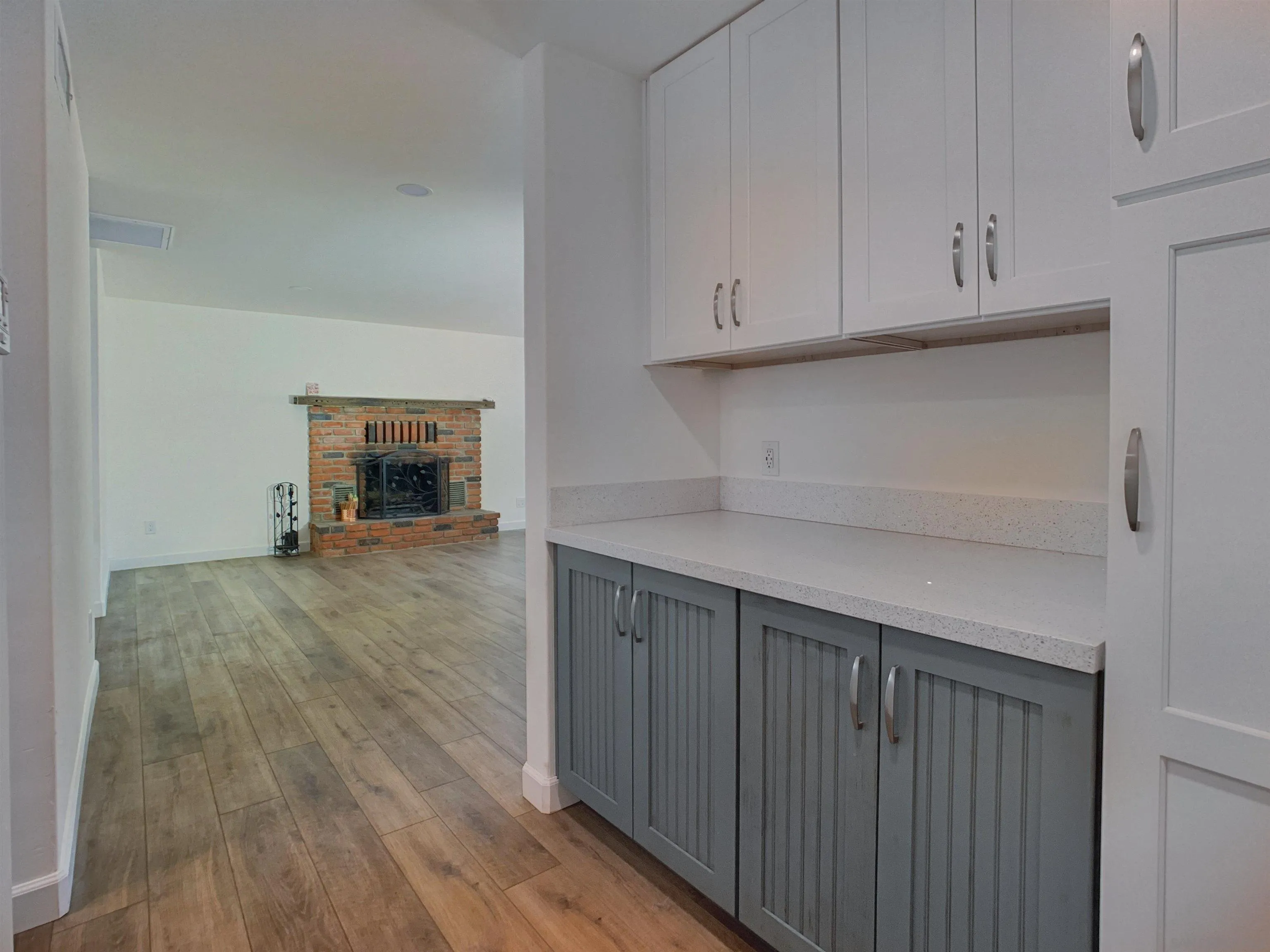 https://cdn.realtyfeed.com/cdn/127/260013641/12b680f20d96a9897cb81cc3ff1e0fbd.webp