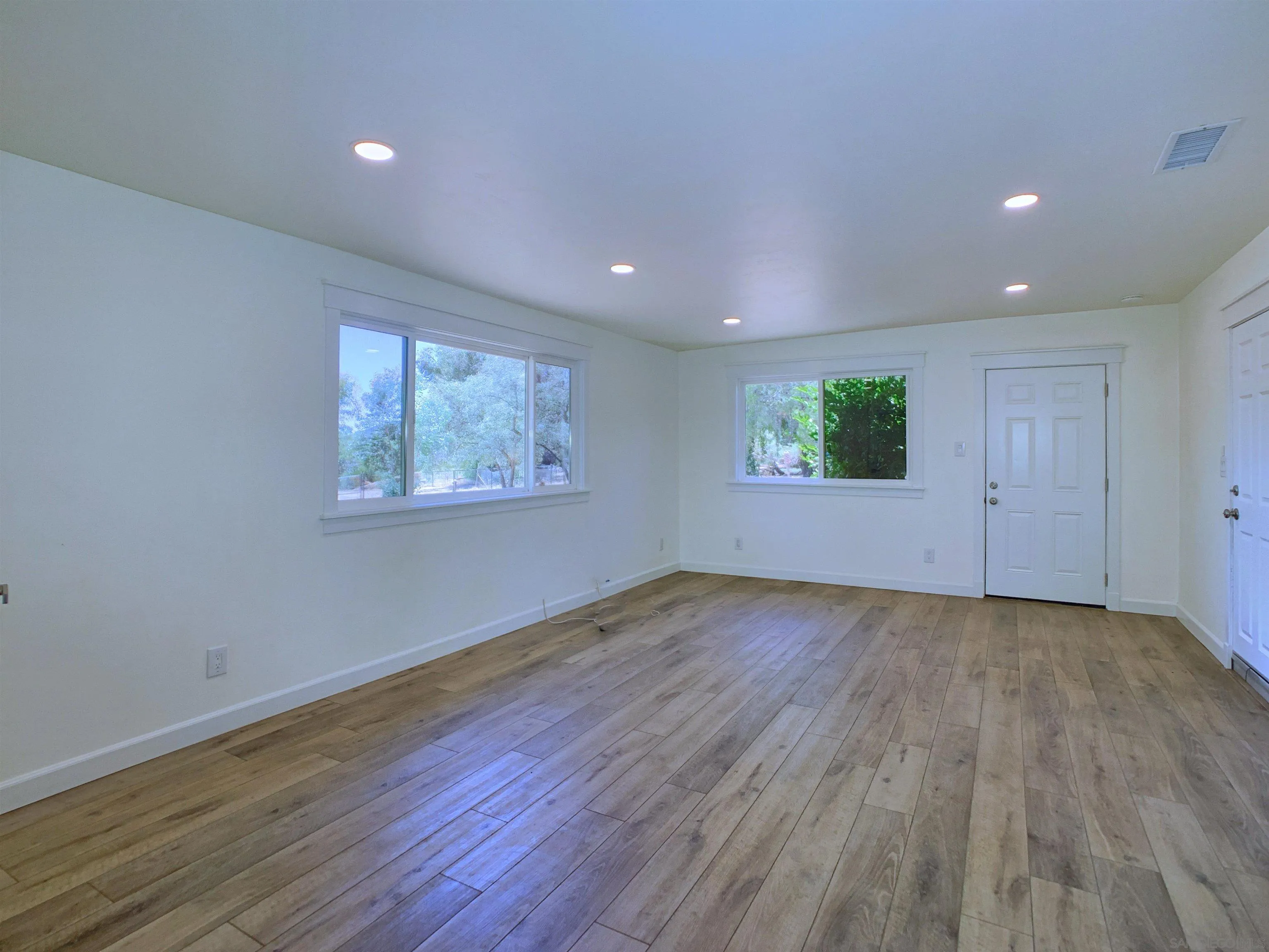 https://cdn.realtyfeed.com/cdn/127/260013641/250fdf4974f90808901030955024d131.webp