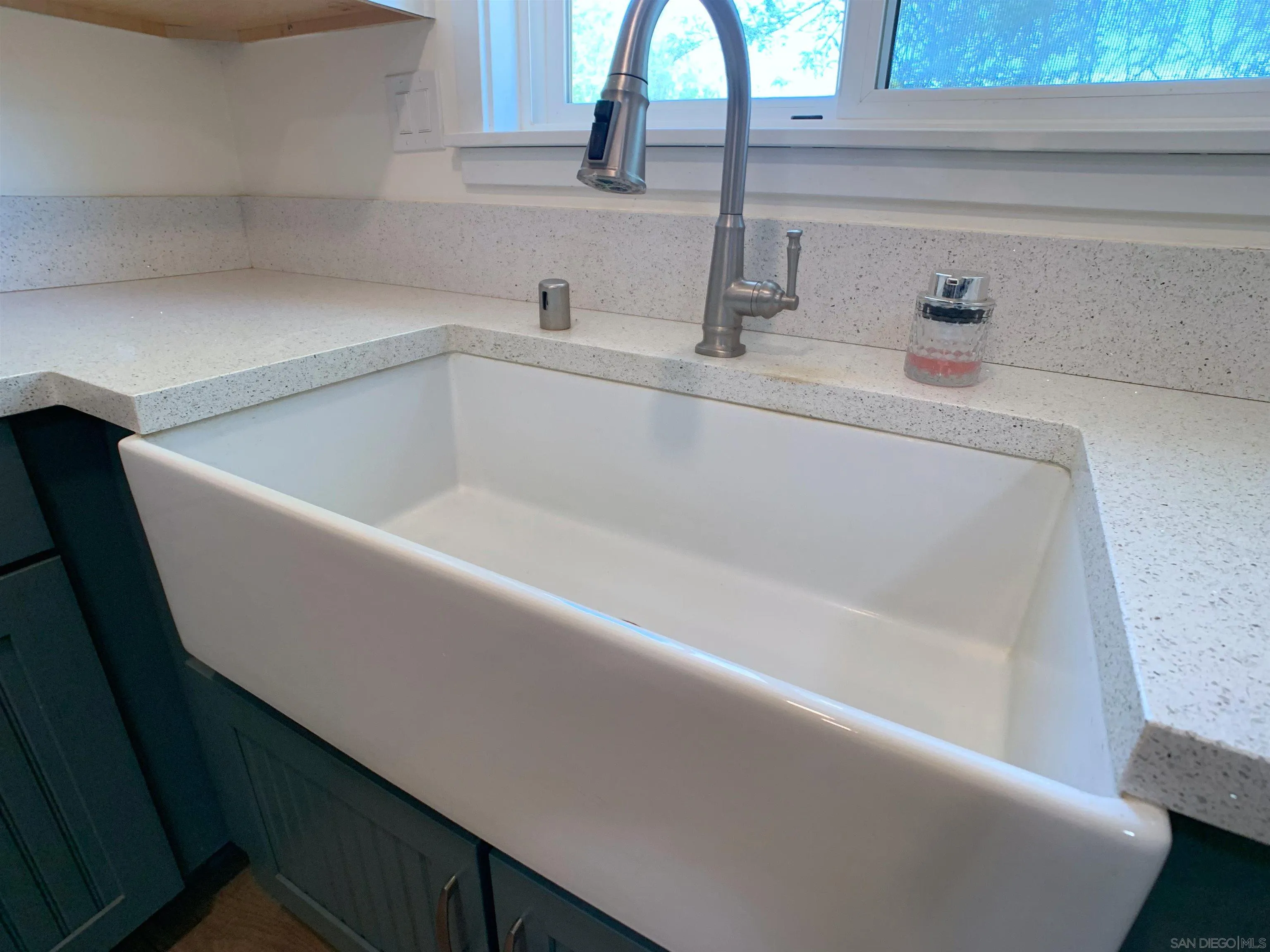 https://cdn.realtyfeed.com/cdn/127/260013641/6391268b6d367507bac342072e8386c9.webp