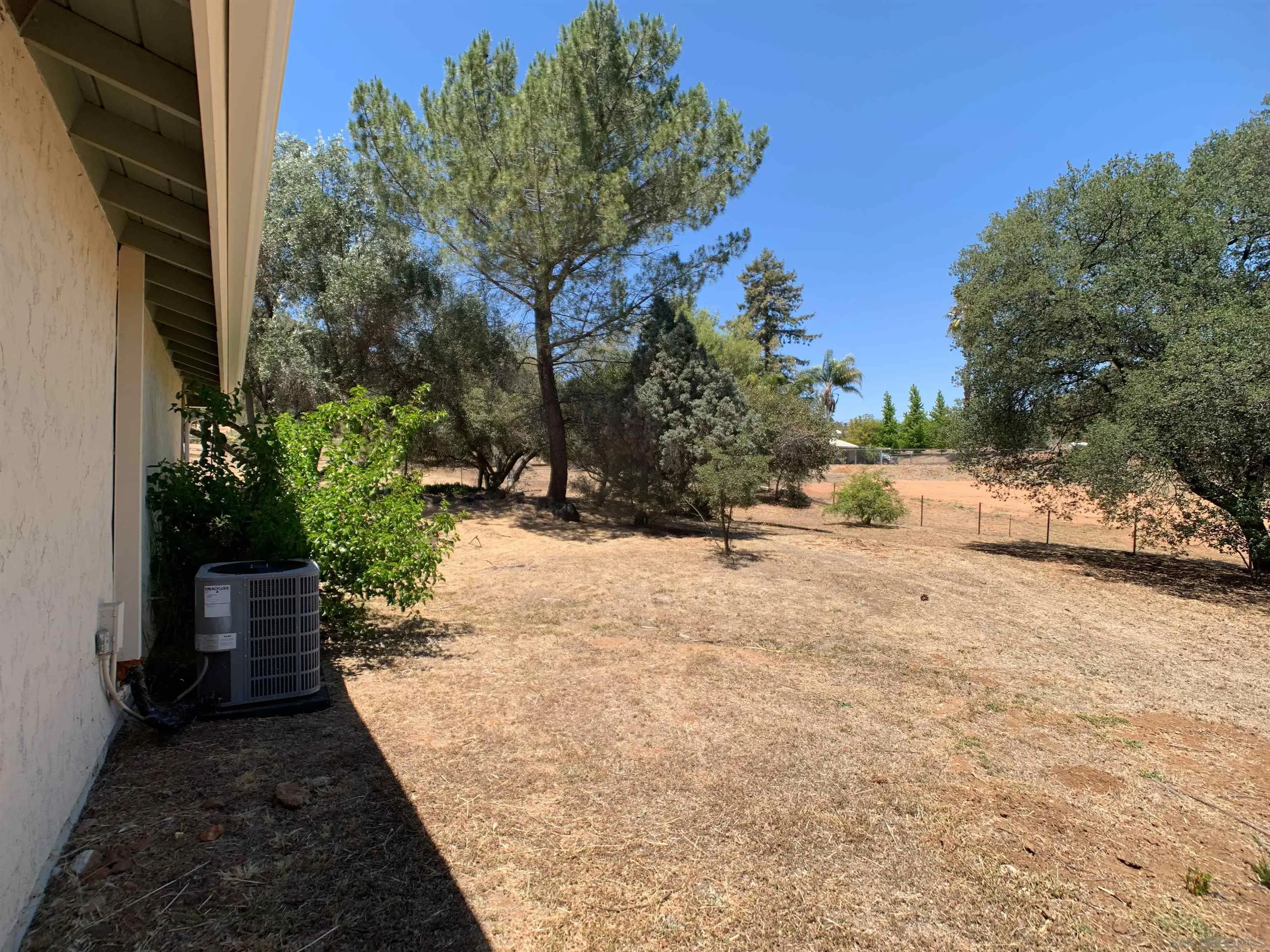 https://cdn.realtyfeed.com/cdn/127/260013641/79108100bef19af80dec702942a0e402.webp