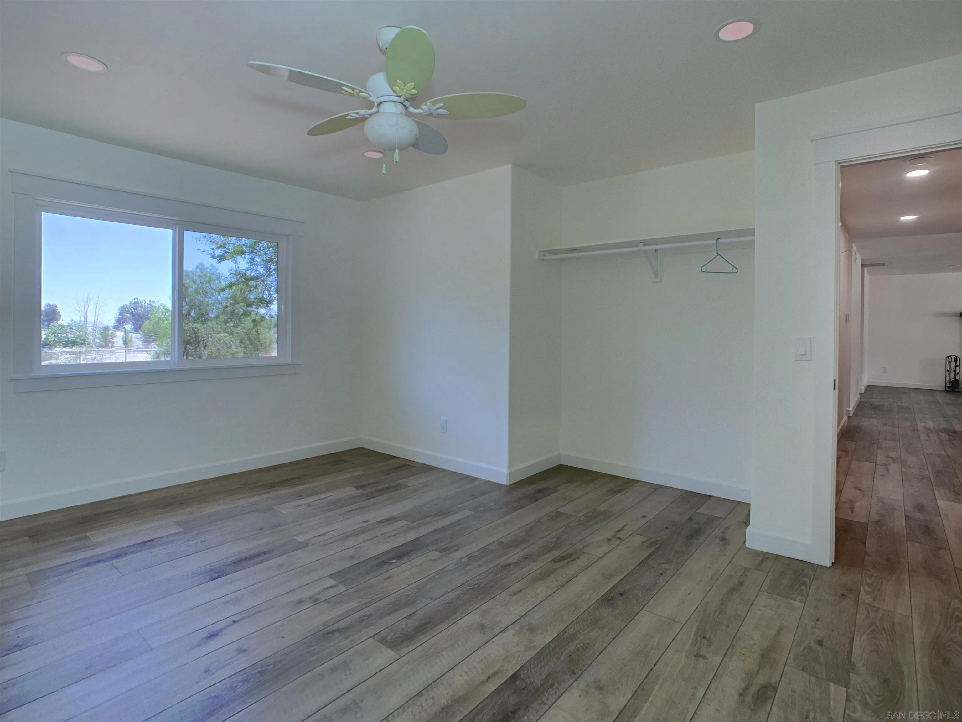 https://cdn.realtyfeed.com/cdn/127/260013641/c1a8906356fc3958a767001c05f2df3f.webp