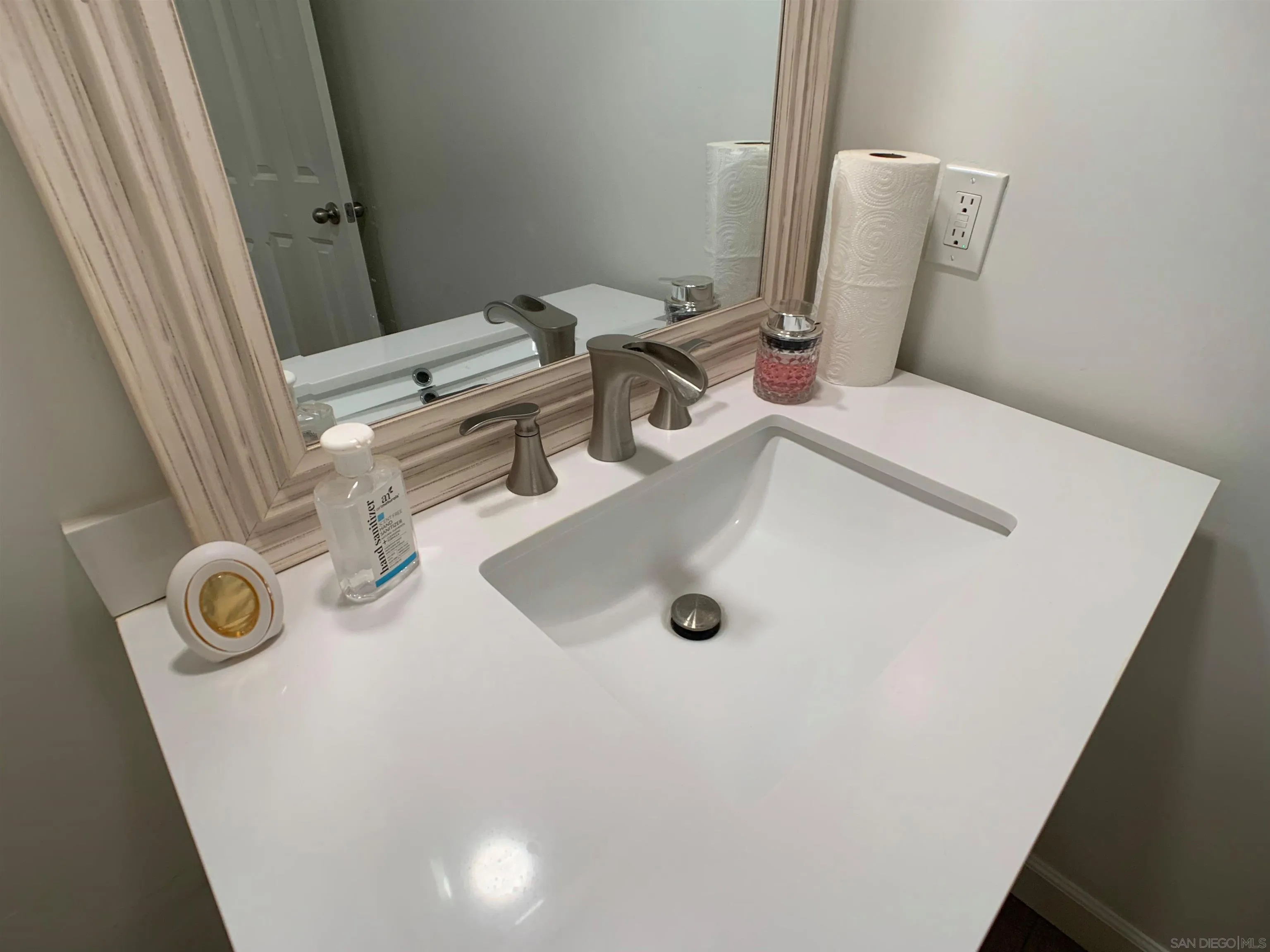 https://cdn.realtyfeed.com/cdn/127/260013641/ca7719afe3764584dc0f952a7f030240.webp