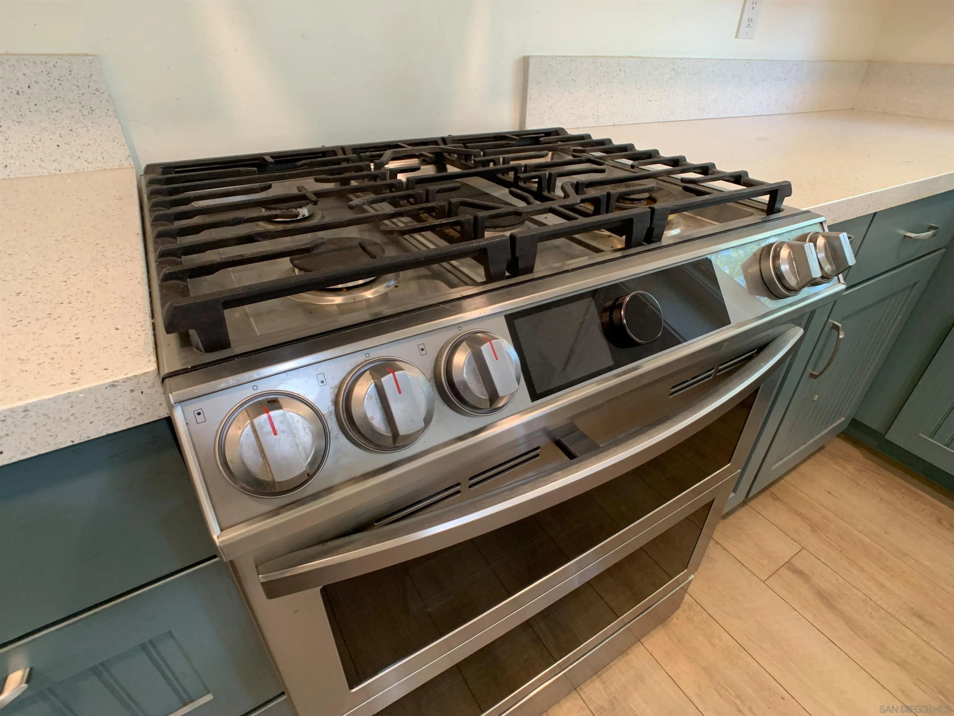 https://cdn.realtyfeed.com/cdn/127/260013641/e5a42e953d213dfc87cb74d5101128ac.webp