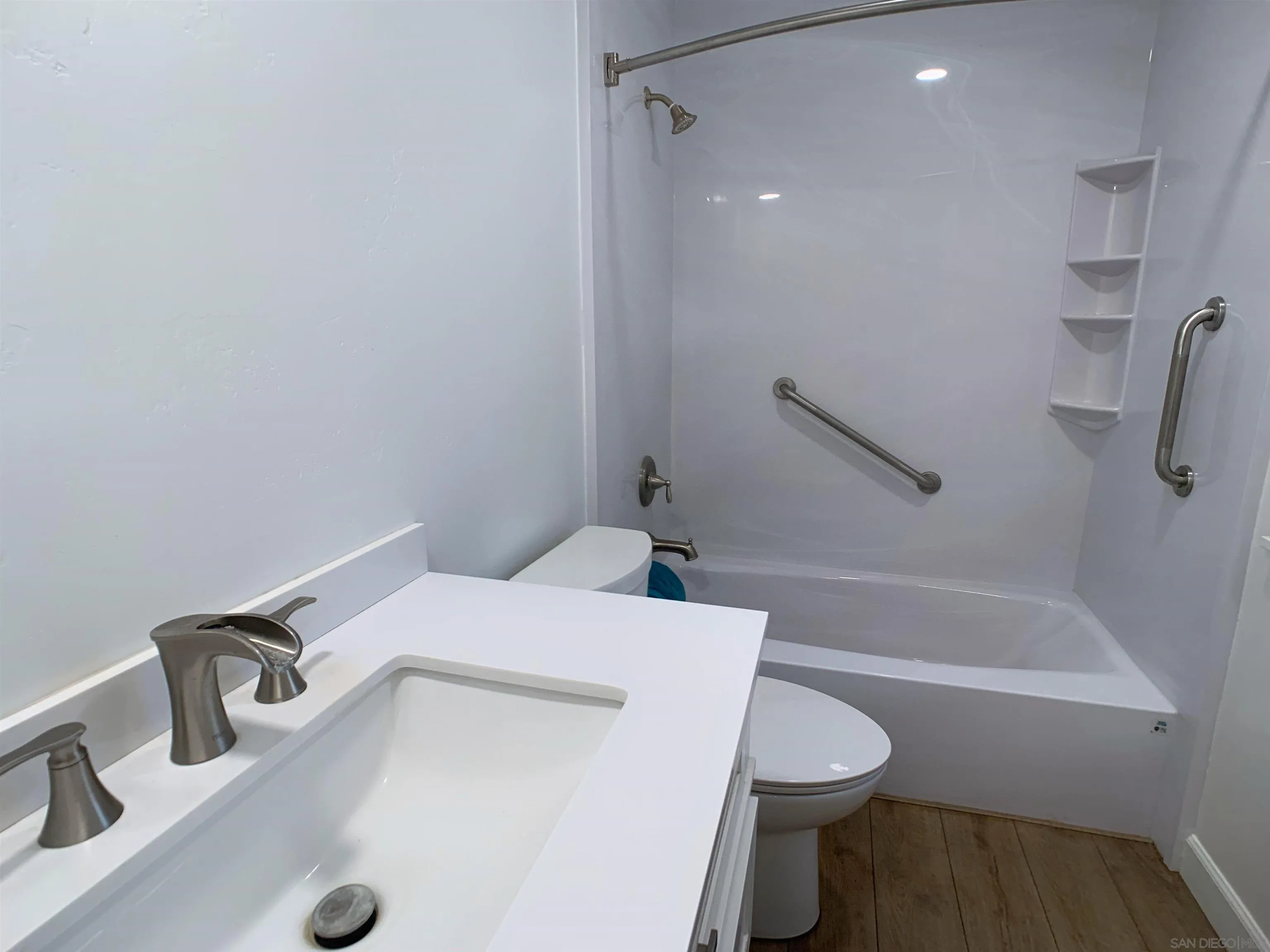 https://cdn.realtyfeed.com/cdn/127/260013641/fd979879156eab29c3378be1919cbd42.webp