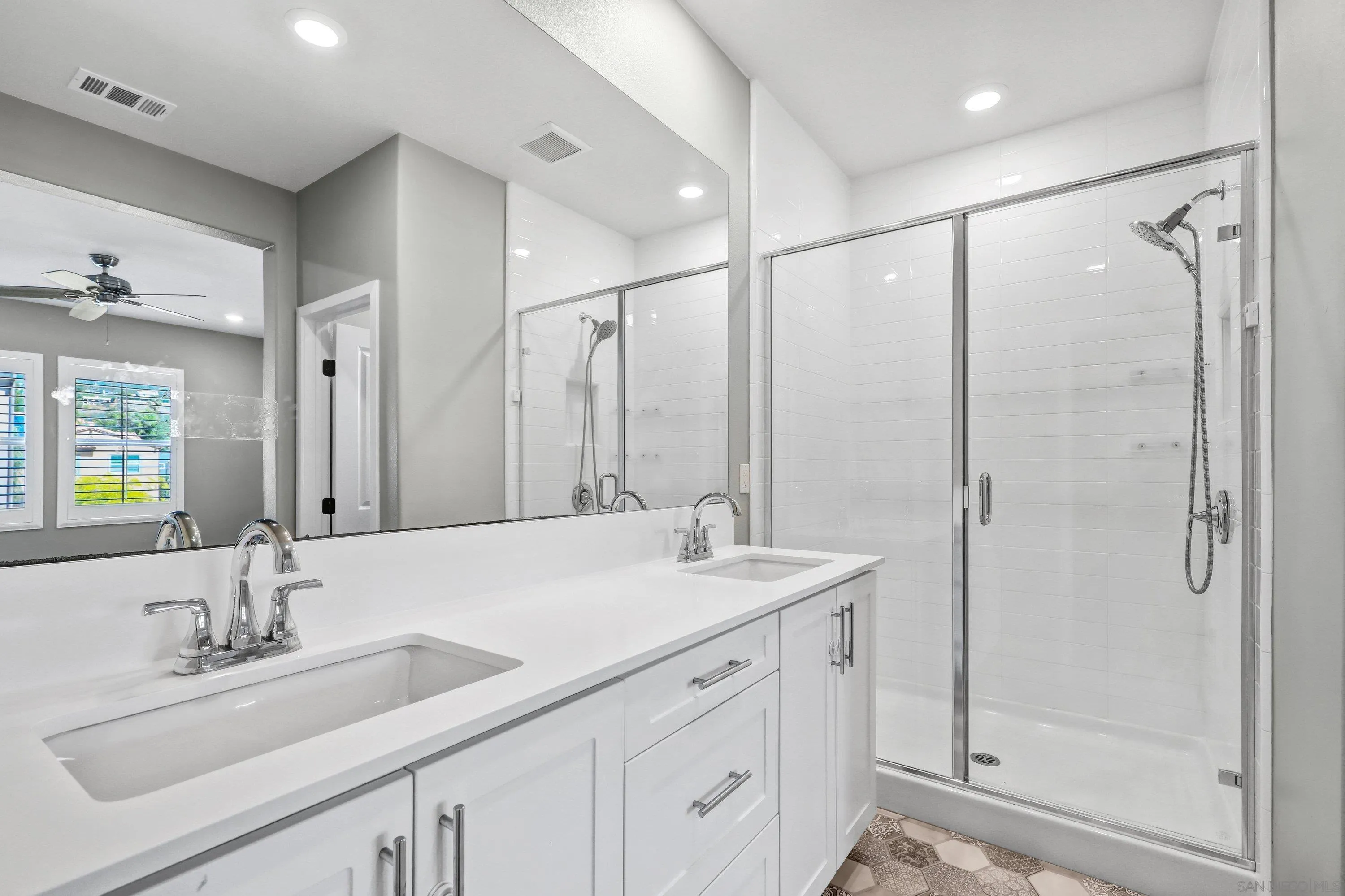 Photo #33: 260013645 Listing: Photo #33