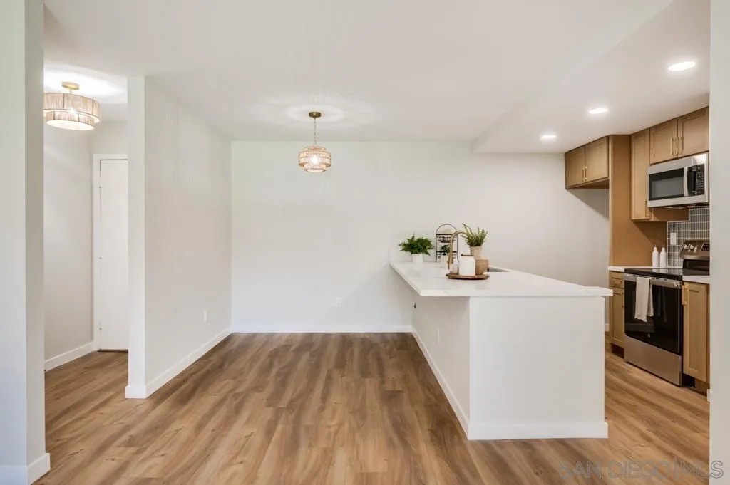 Photo #3: 260013646 Listing: Photo #3