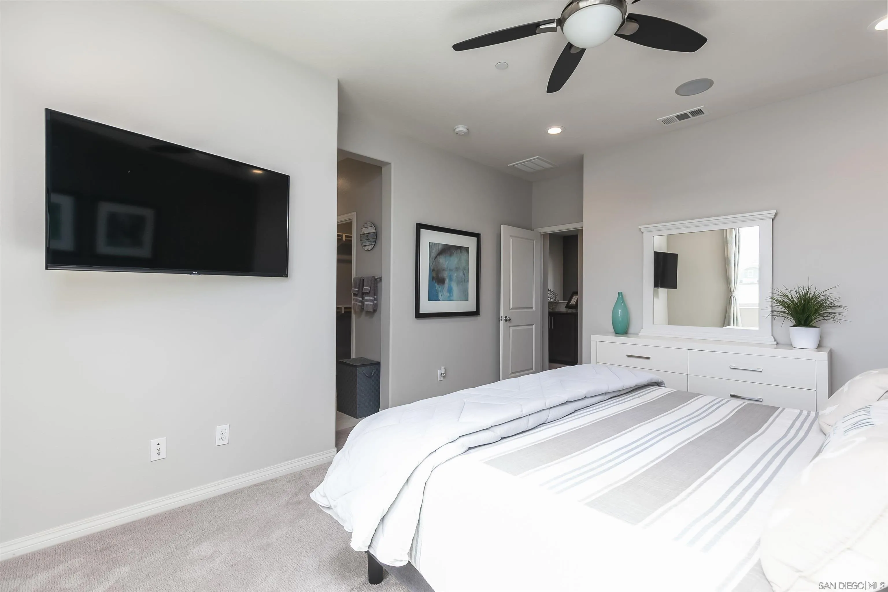 Photo #15: 260013648 Listing: Photo #15