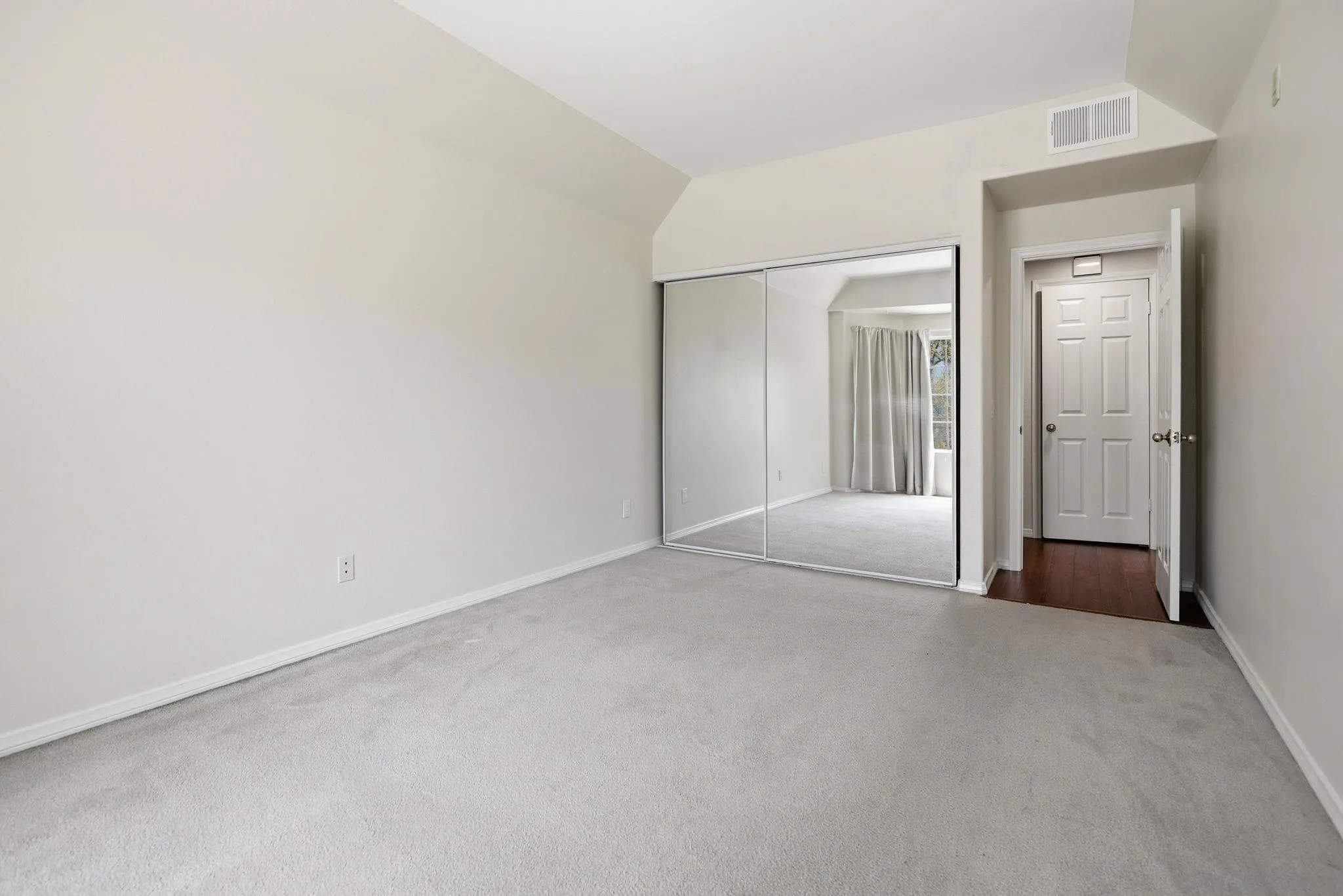 Photo #23: 260013650 Listing: Photo #23