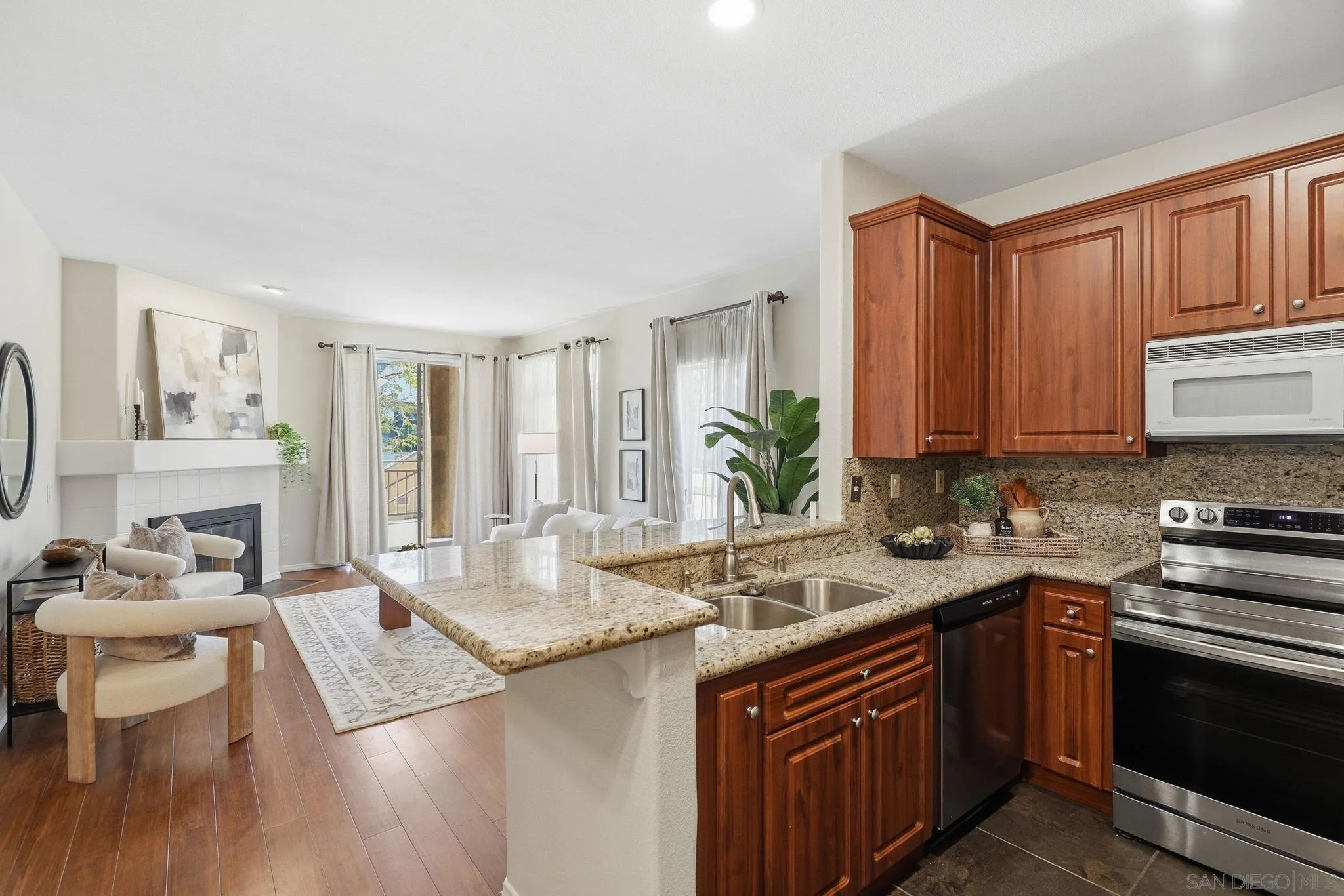 Photo #8: 260013650 Listing: Photo #8