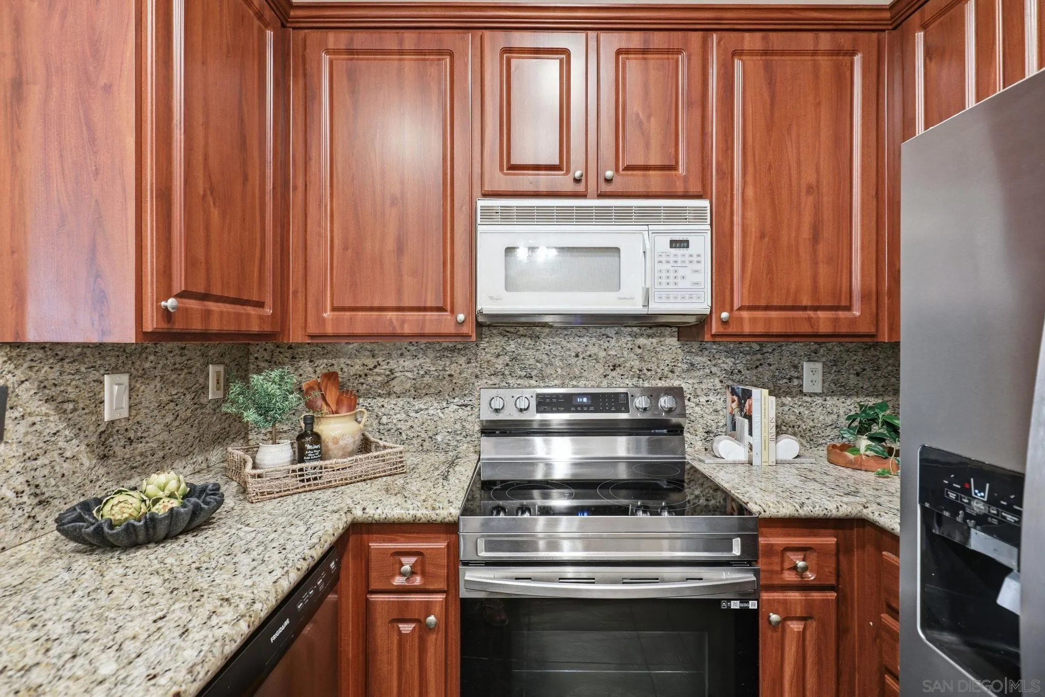 Photo #12: 260013650 Listing: Photo #12