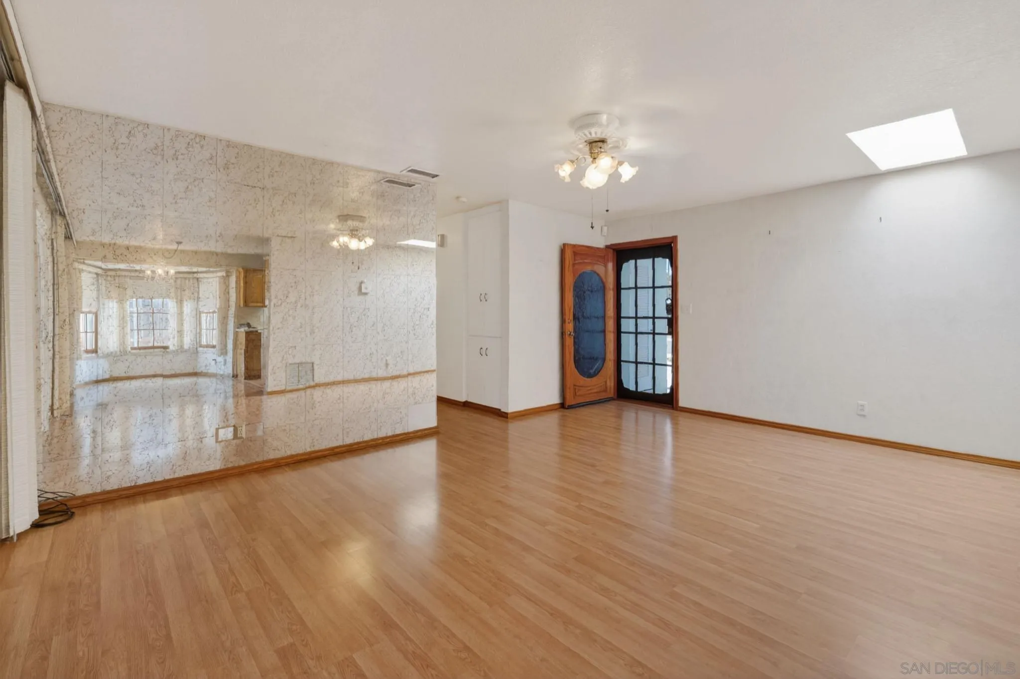 https://cdn.realtyfeed.com/cdn/127/260013653/1e4fea9614503668c44b35dd90689562.webp
