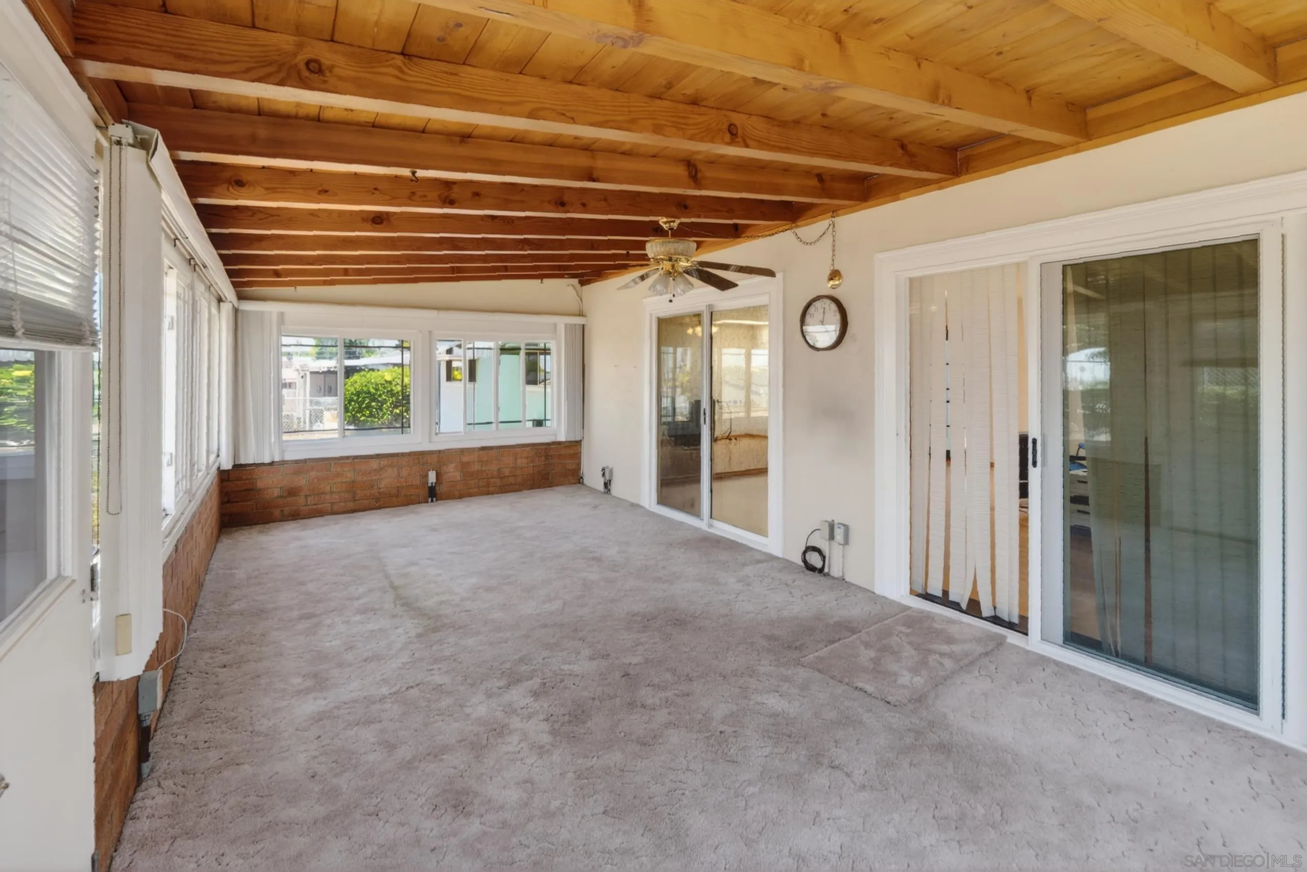 https://cdn.realtyfeed.com/cdn/127/260013653/24926a8a81bb491b7df15dfe29065923.webp