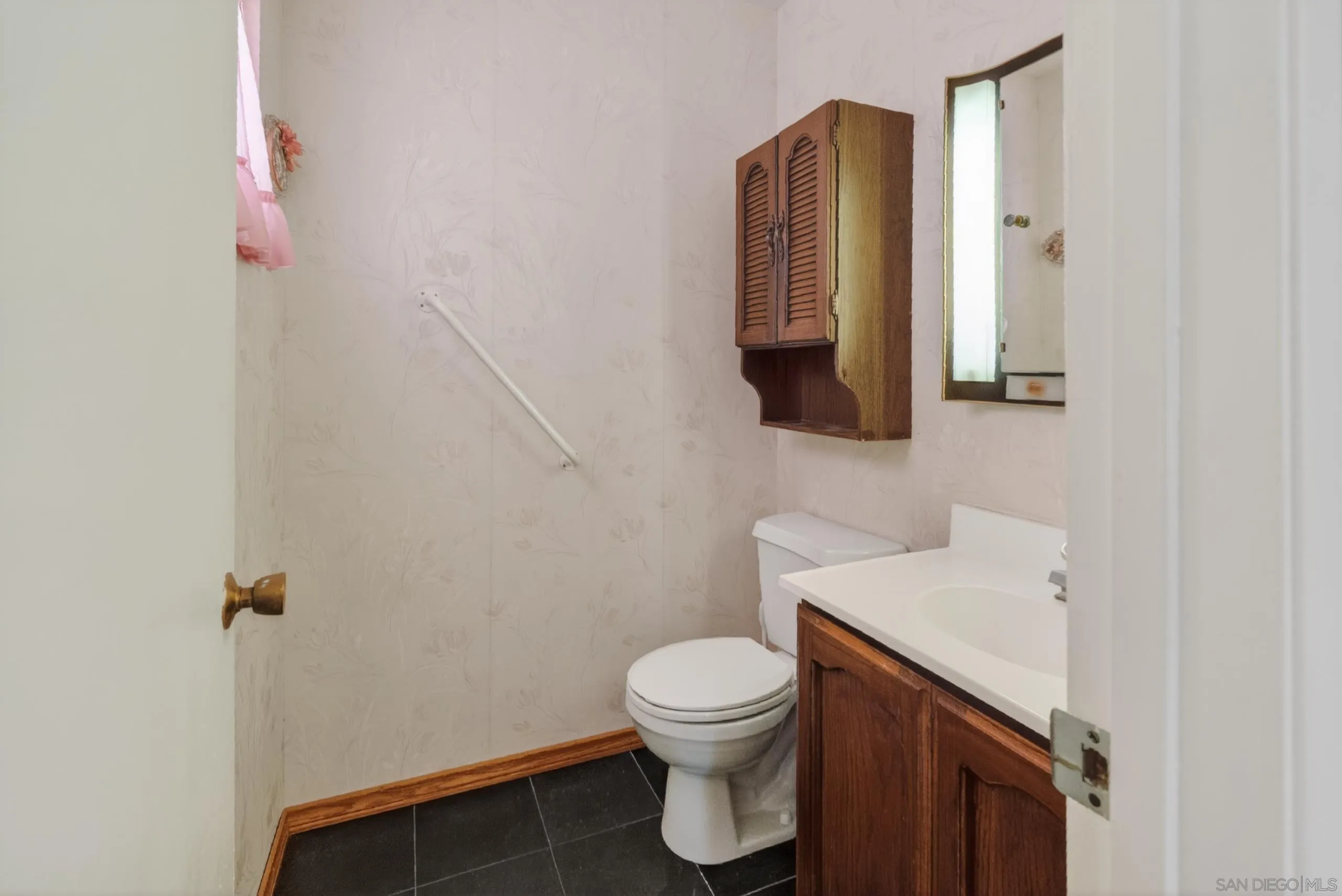 https://cdn.realtyfeed.com/cdn/127/260013653/8b056e19111740fbaae21d1891b1fab1.webp