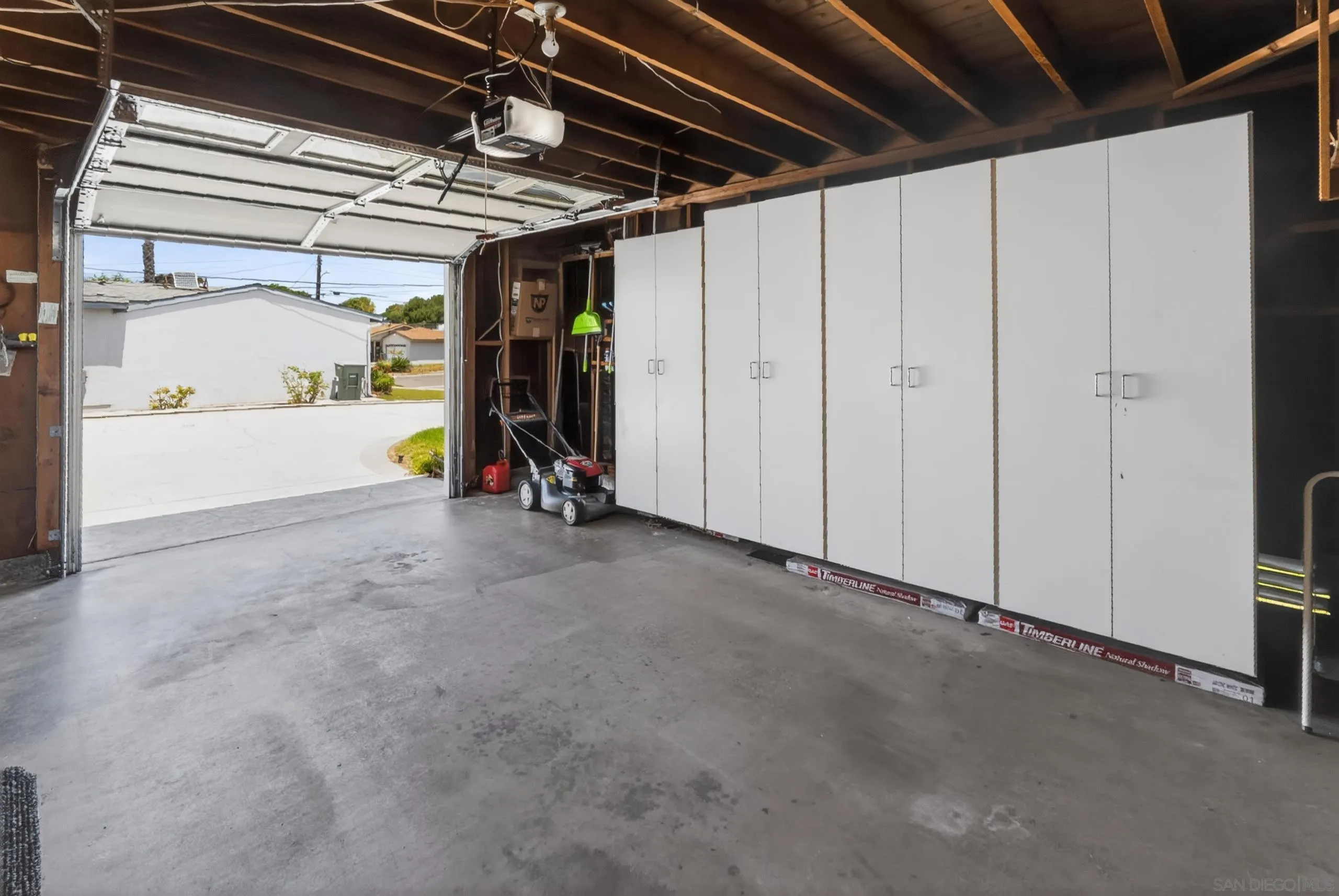https://cdn.realtyfeed.com/cdn/127/260013653/92f848608bb408bea6b1a61b553ccf83.webp