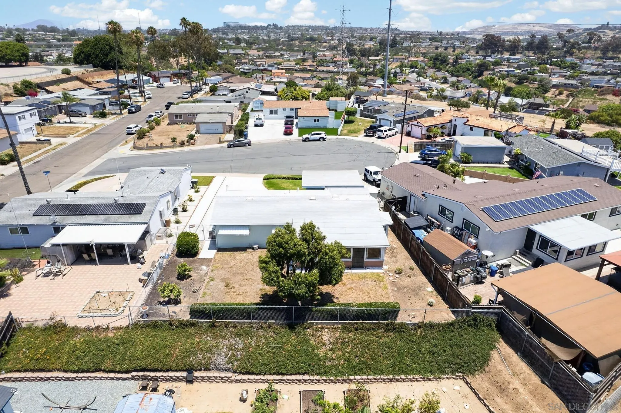 https://cdn.realtyfeed.com/cdn/127/260013653/faf970c31a6213b75878284e3e346b5e.webp