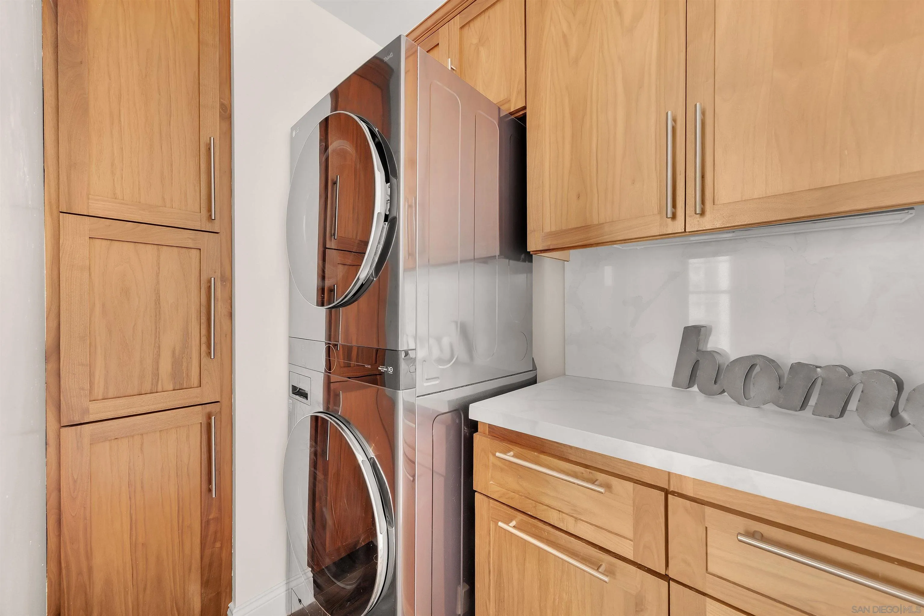 https://cdn.realtyfeed.com/cdn/127/260013655/1f8b97cb2f36d1f7c680d61be1408960.webp