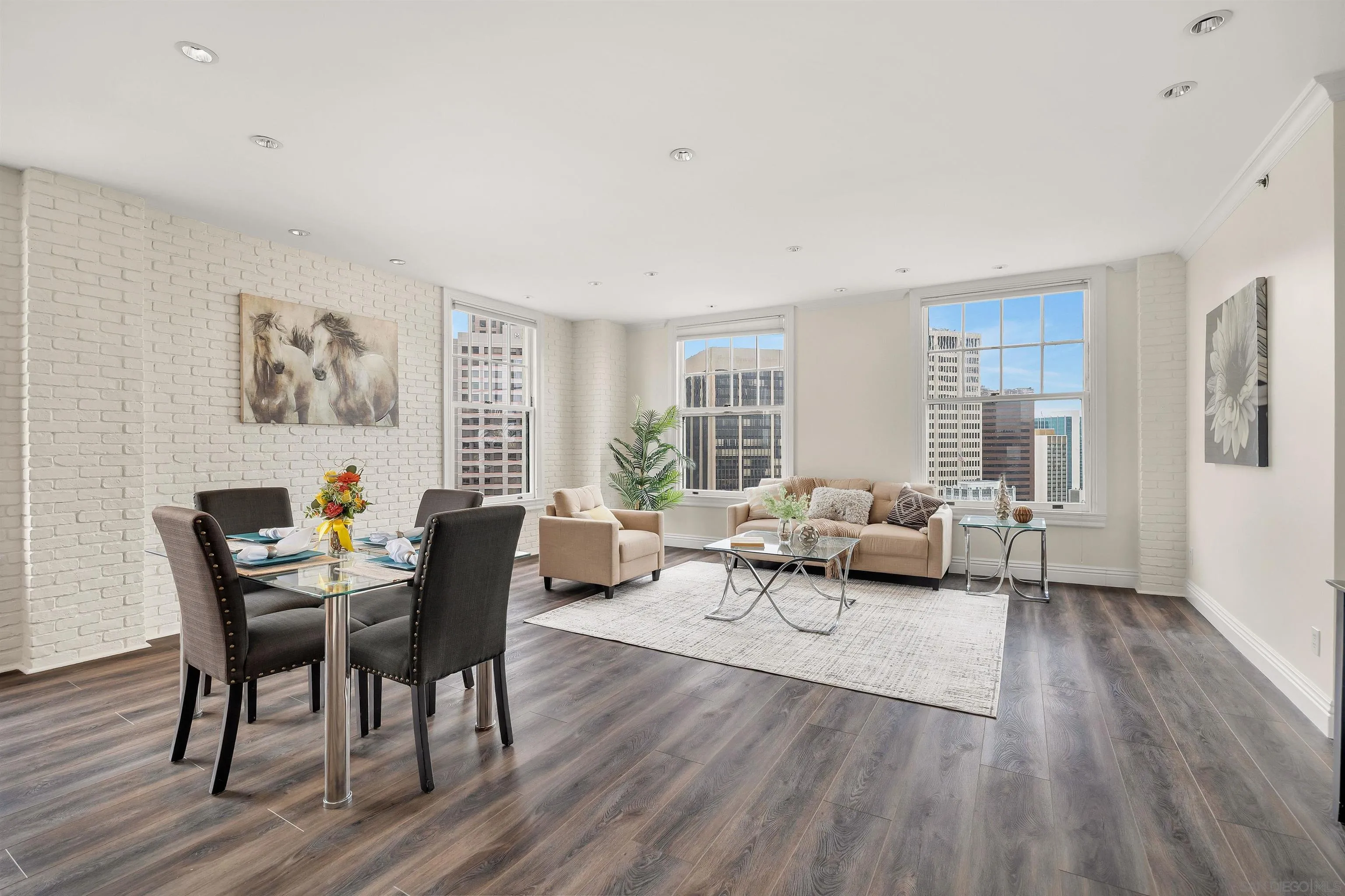 https://cdn.realtyfeed.com/cdn/127/260013655/24d9493dd477327fd34fd86d2641d9cc.webp