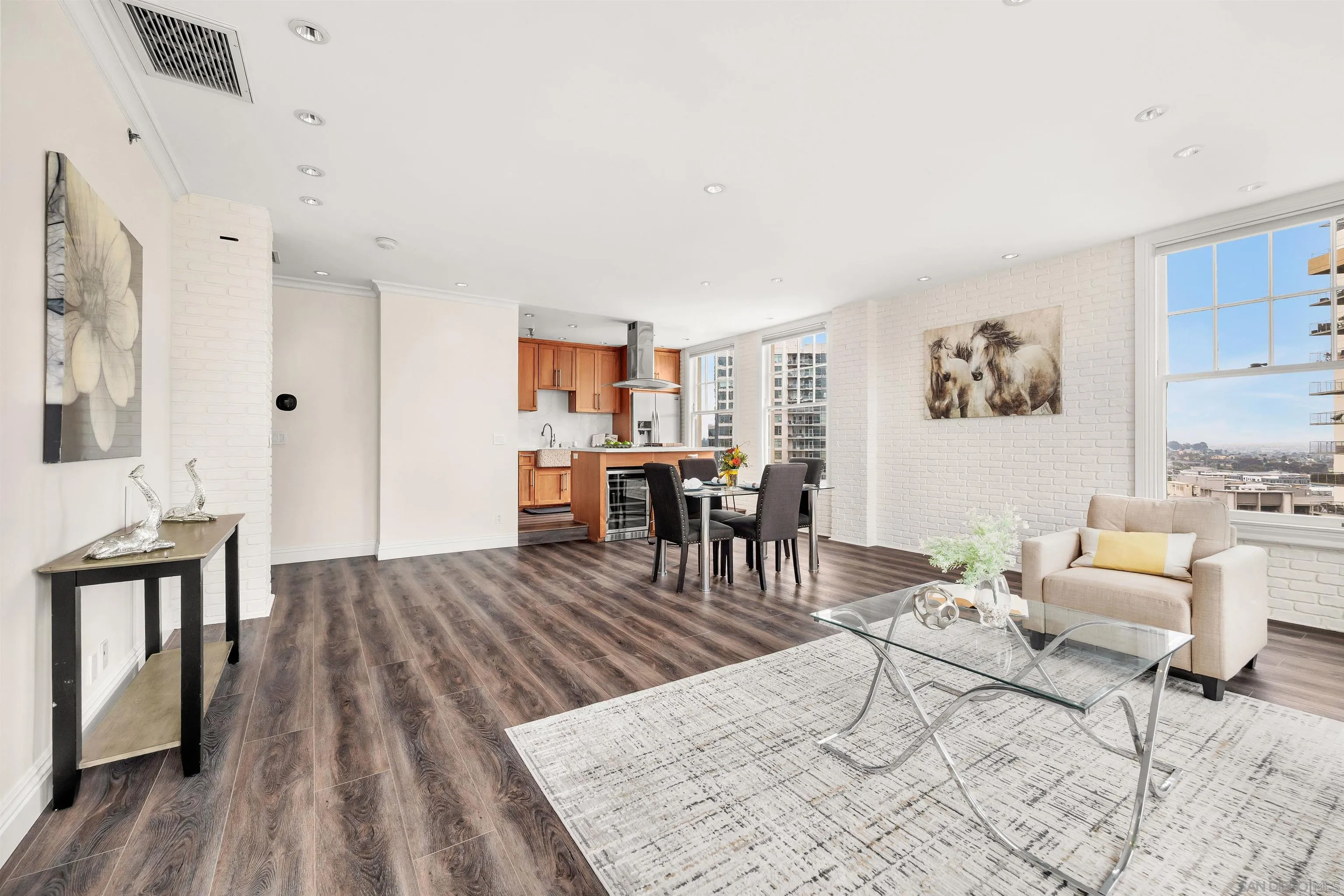 https://cdn.realtyfeed.com/cdn/127/260013655/59986c4e7c397d566b3ba7a5fb29162f.webp