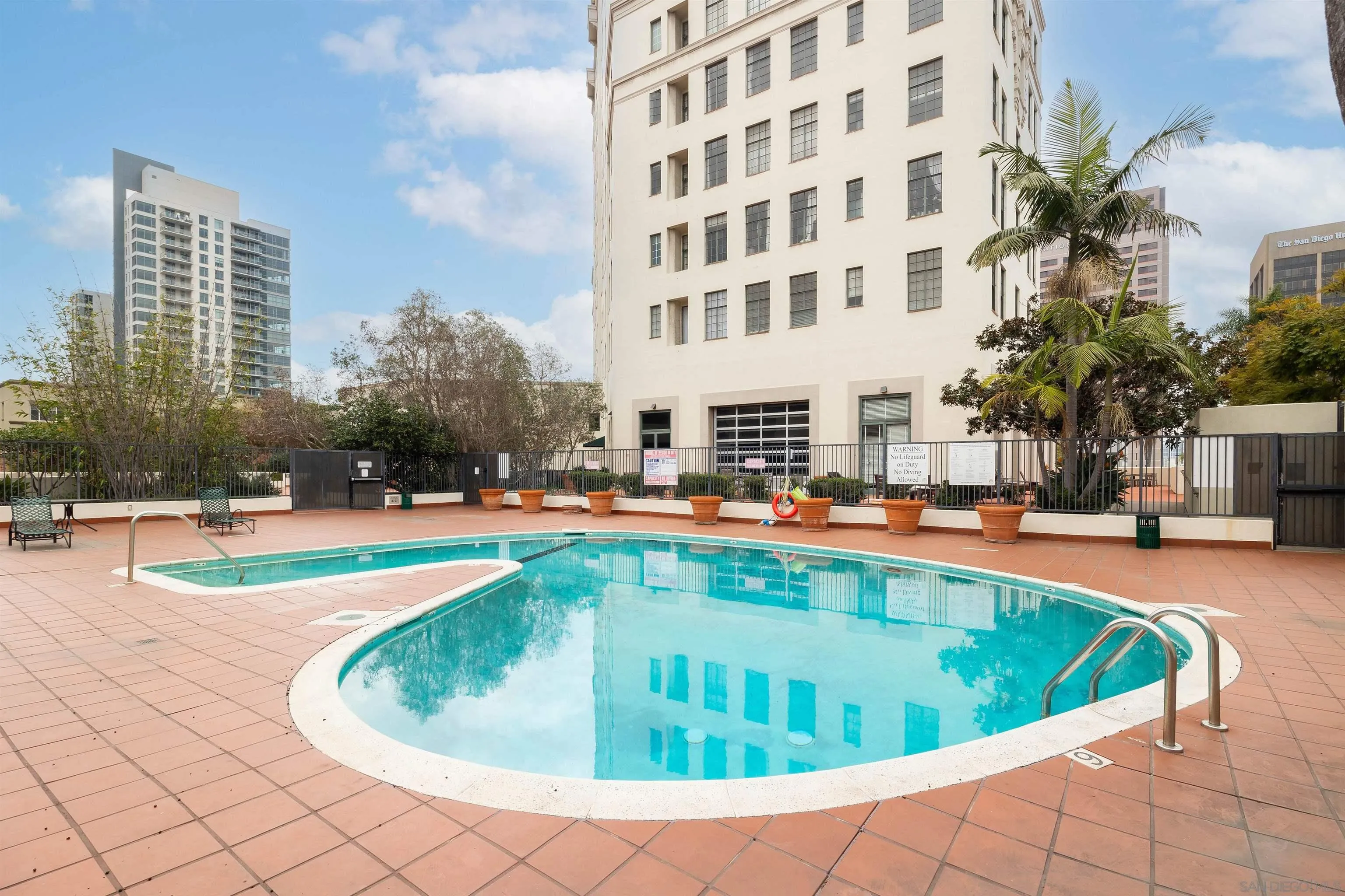 https://cdn.realtyfeed.com/cdn/127/260013655/81819ad578b99acd602502b5472eab08.webp