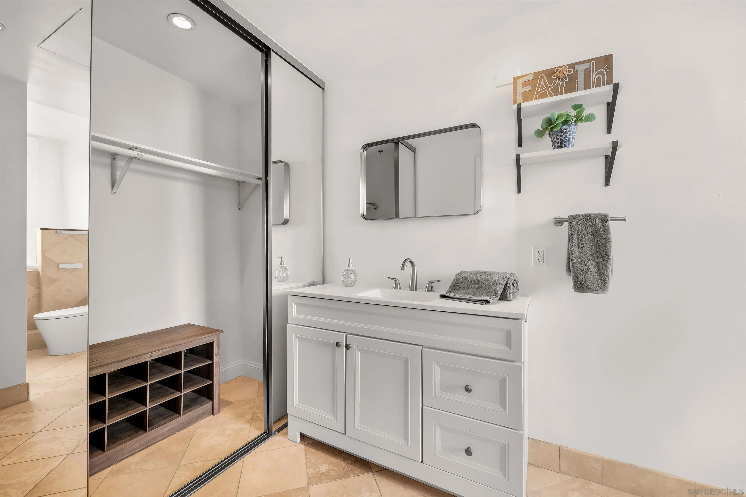 https://cdn.realtyfeed.com/cdn/127/260013655/a6a60cd303cc7f48ccc84f7c2c778f2b.webp