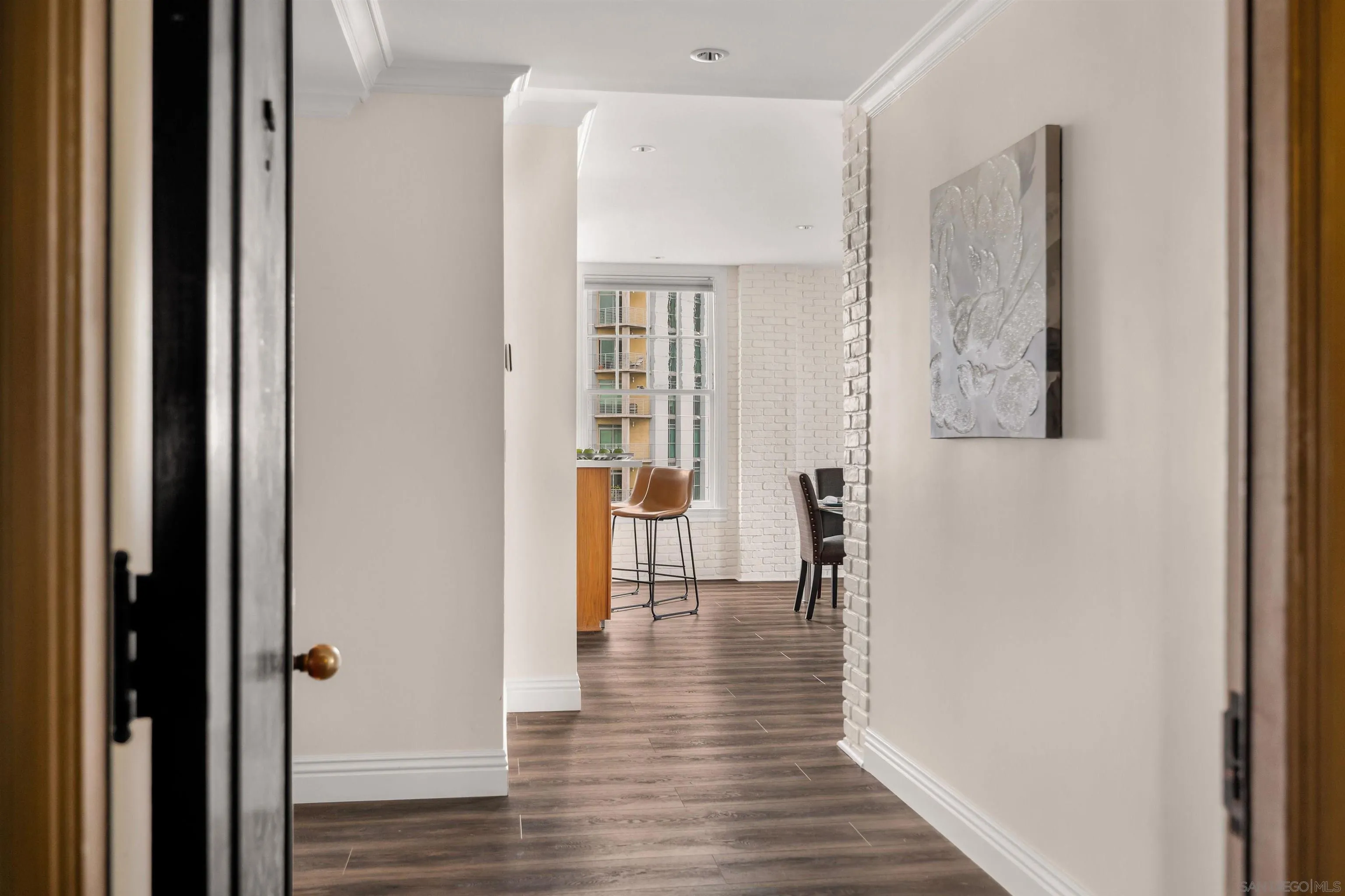 https://cdn.realtyfeed.com/cdn/127/260013655/c9ea30a8dd09ff38fac67af0183ae222.webp