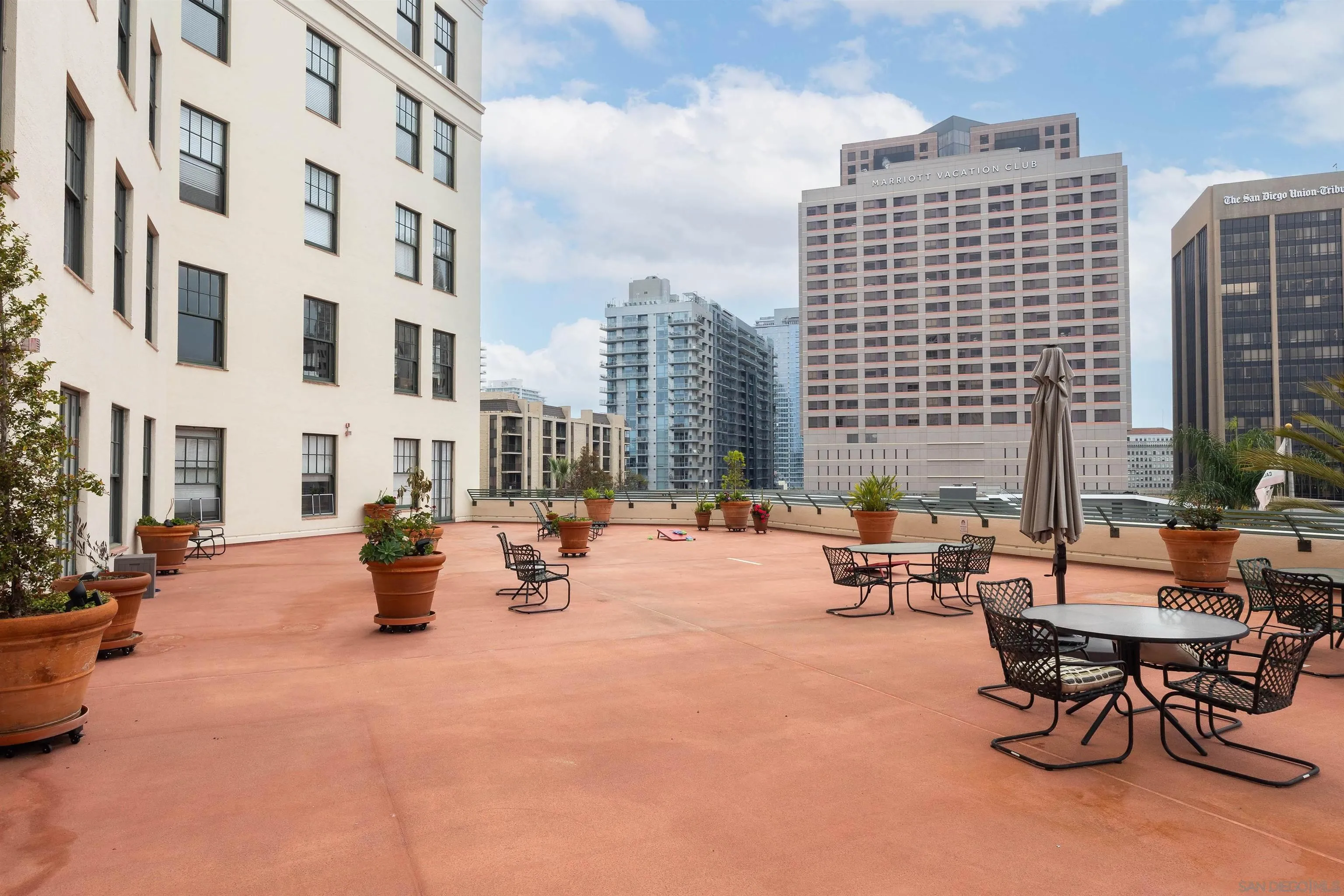 https://cdn.realtyfeed.com/cdn/127/260013655/fdbe459f4b5068157a83b0e2e077da26.webp