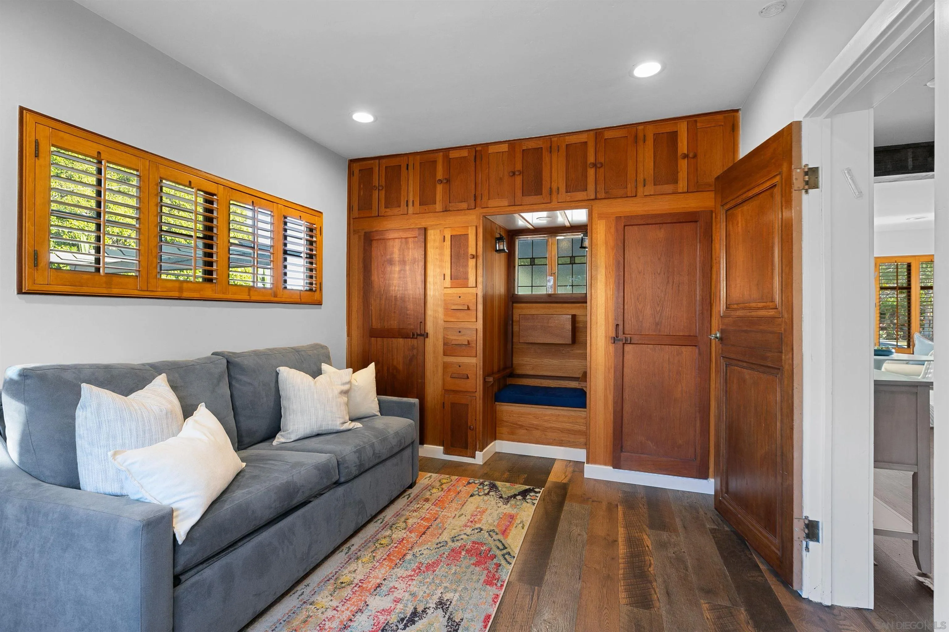 https://cdn.realtyfeed.com/cdn/127/260013660/56b6525dadc71f096a7e6c0c9bdb925c.webp