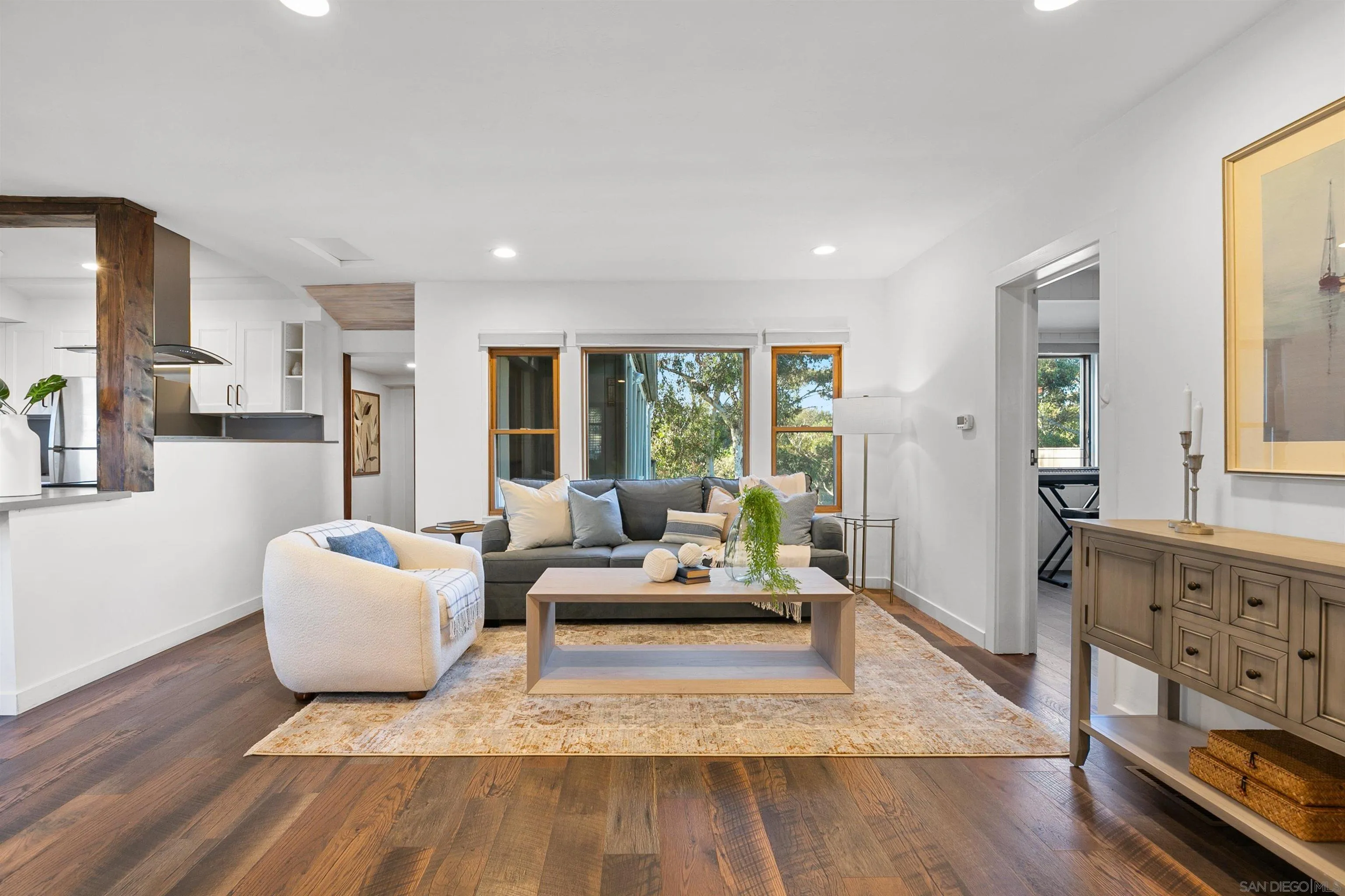 https://cdn.realtyfeed.com/cdn/127/260013660/c7a6011d99441bc2bf9b875c66fbab63.webp
