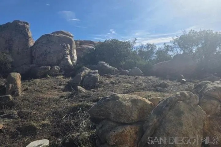 https://cdn.realtyfeed.com/cdn/127/260013665/a0a44e05af9bce639ef4c1b2c096983f.webp
