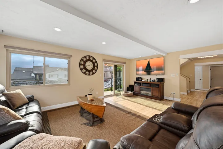 3025 CHICAGO, SAN DIEGO, CA 92117  Photo 6