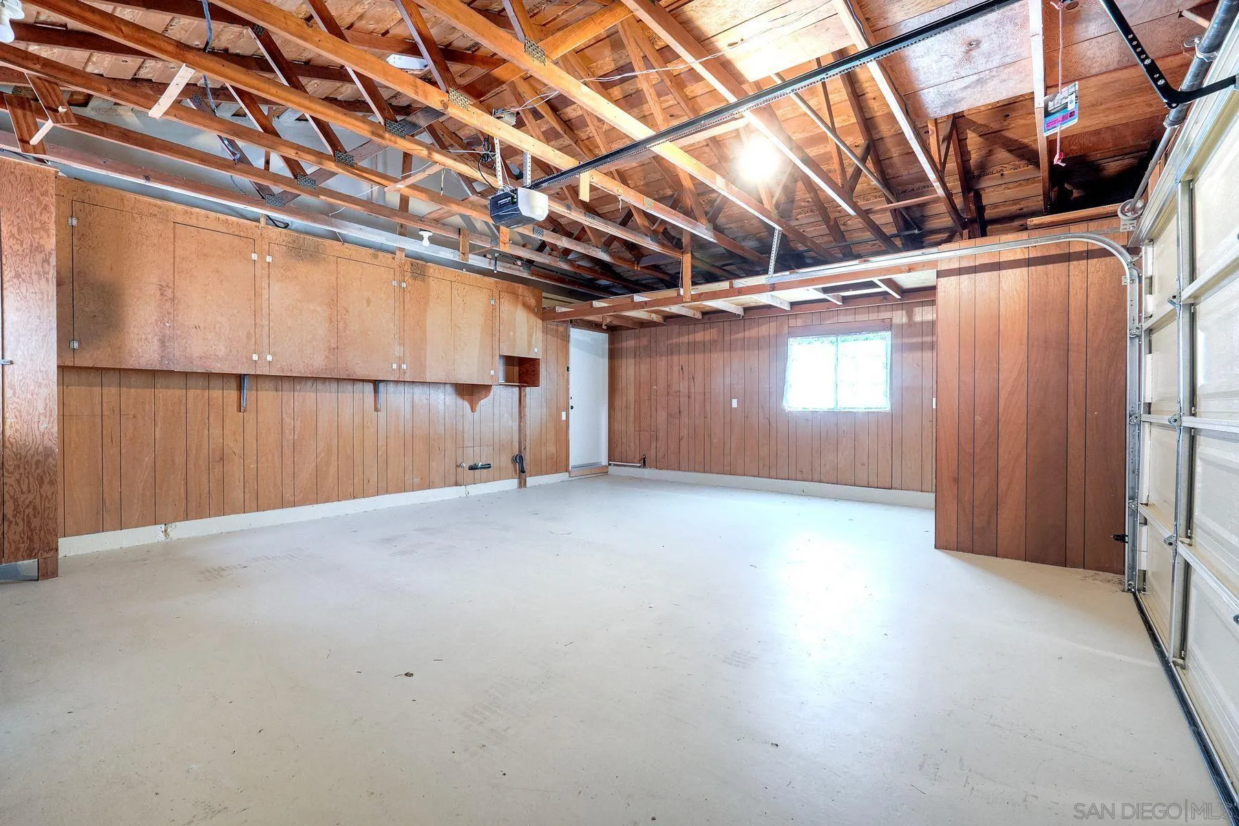 https://cdn.realtyfeed.com/cdn/127/260013669/05df81dcab3d6eaa902a8096cba6d49e.webp