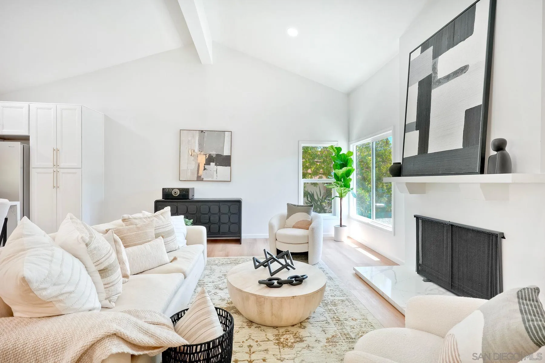 https://cdn.realtyfeed.com/cdn/127/260013669/6d258468ba29b1cecca977b4943cfb12.webp