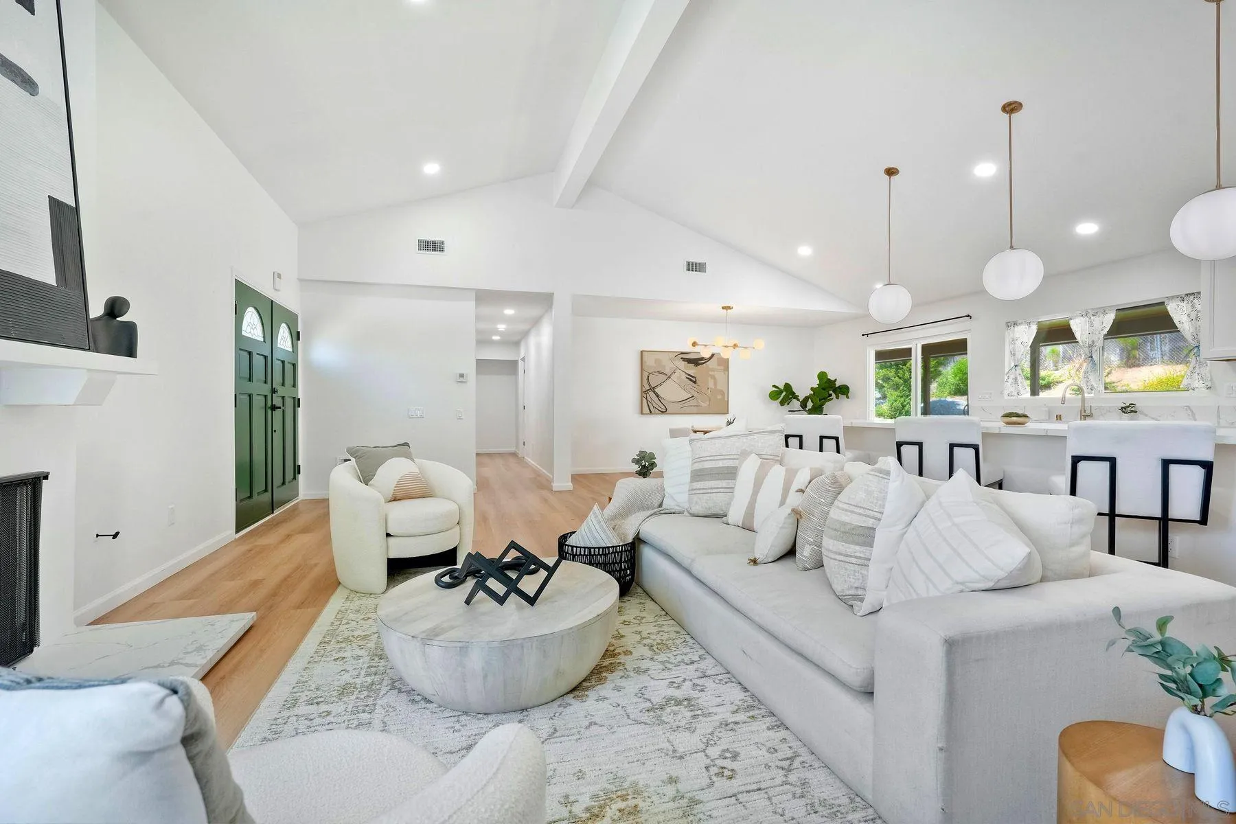 https://cdn.realtyfeed.com/cdn/127/260013669/a31342f41814fbbc5aa1d1a17f50fc26.webp