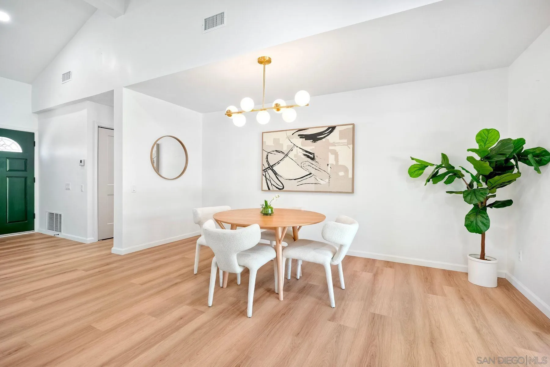 https://cdn.realtyfeed.com/cdn/127/260013669/b1dca25392a7fa23697d30071b0baadf.webp