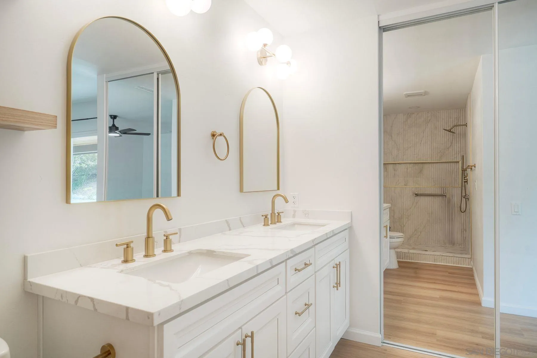 https://cdn.realtyfeed.com/cdn/127/260013669/d88bceb7083ae7c52355ad91d5f49900.webp