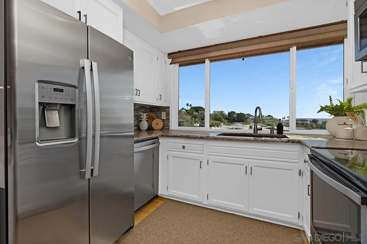 https://cdn.realtyfeed.com/cdn/127/260013671/f7d4d4305b7fb9eedf7a5d3bb2cbd488.webp