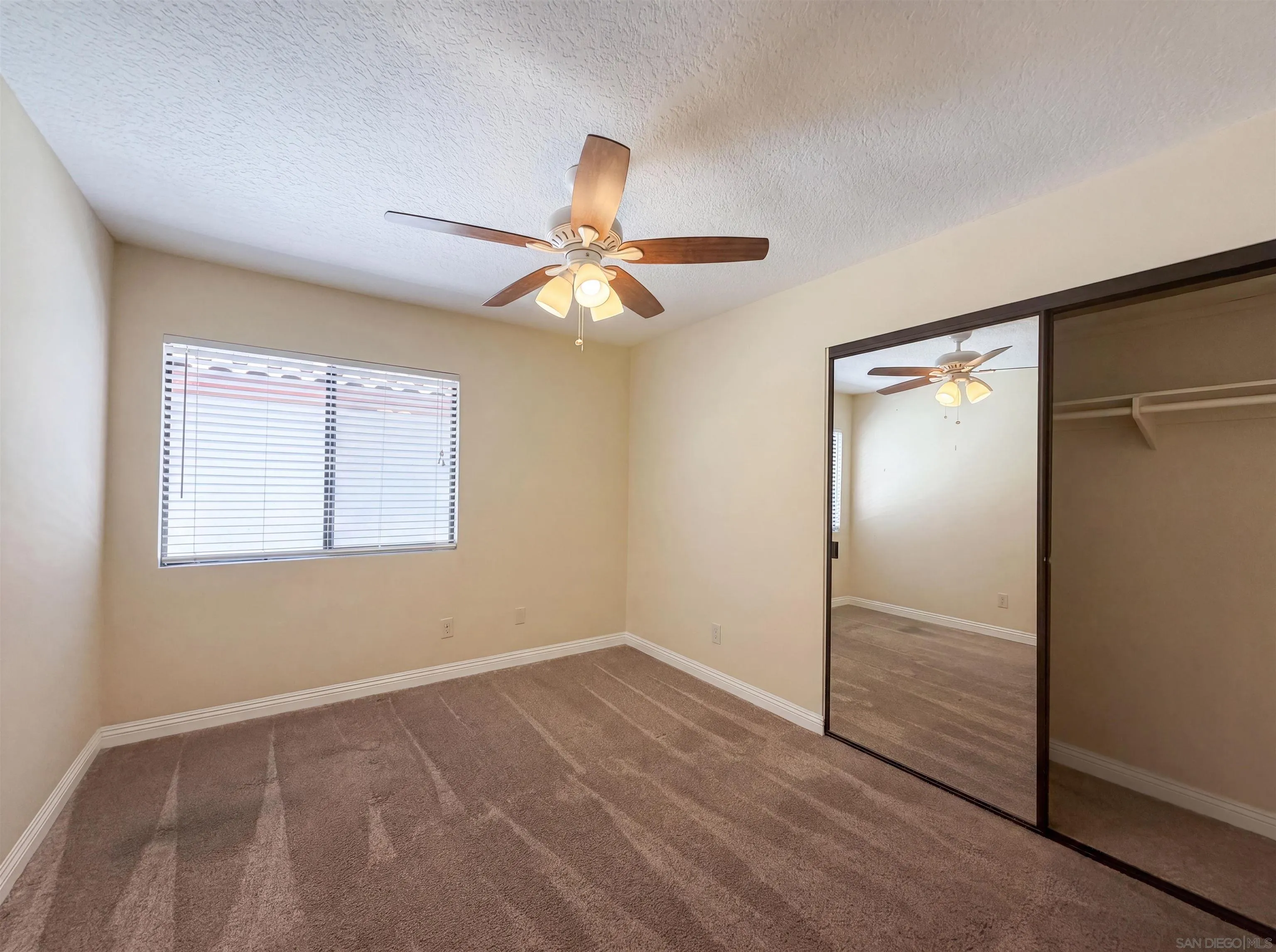 https://cdn.realtyfeed.com/cdn/127/260013672/11ca1c665b69ca6f201e33d3e649261b.webp