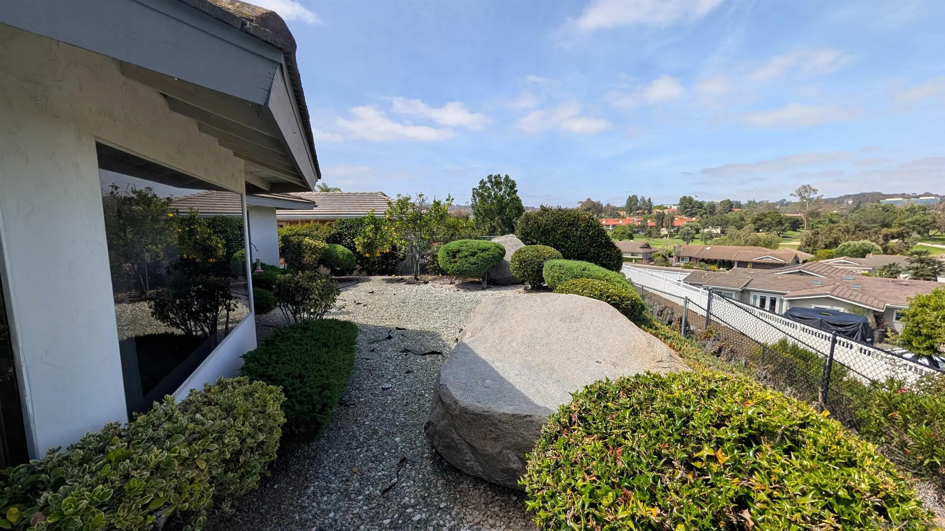 https://cdn.realtyfeed.com/cdn/127/260013676/37c10037ca9f4b94105ac0ff4b841c1a.webp