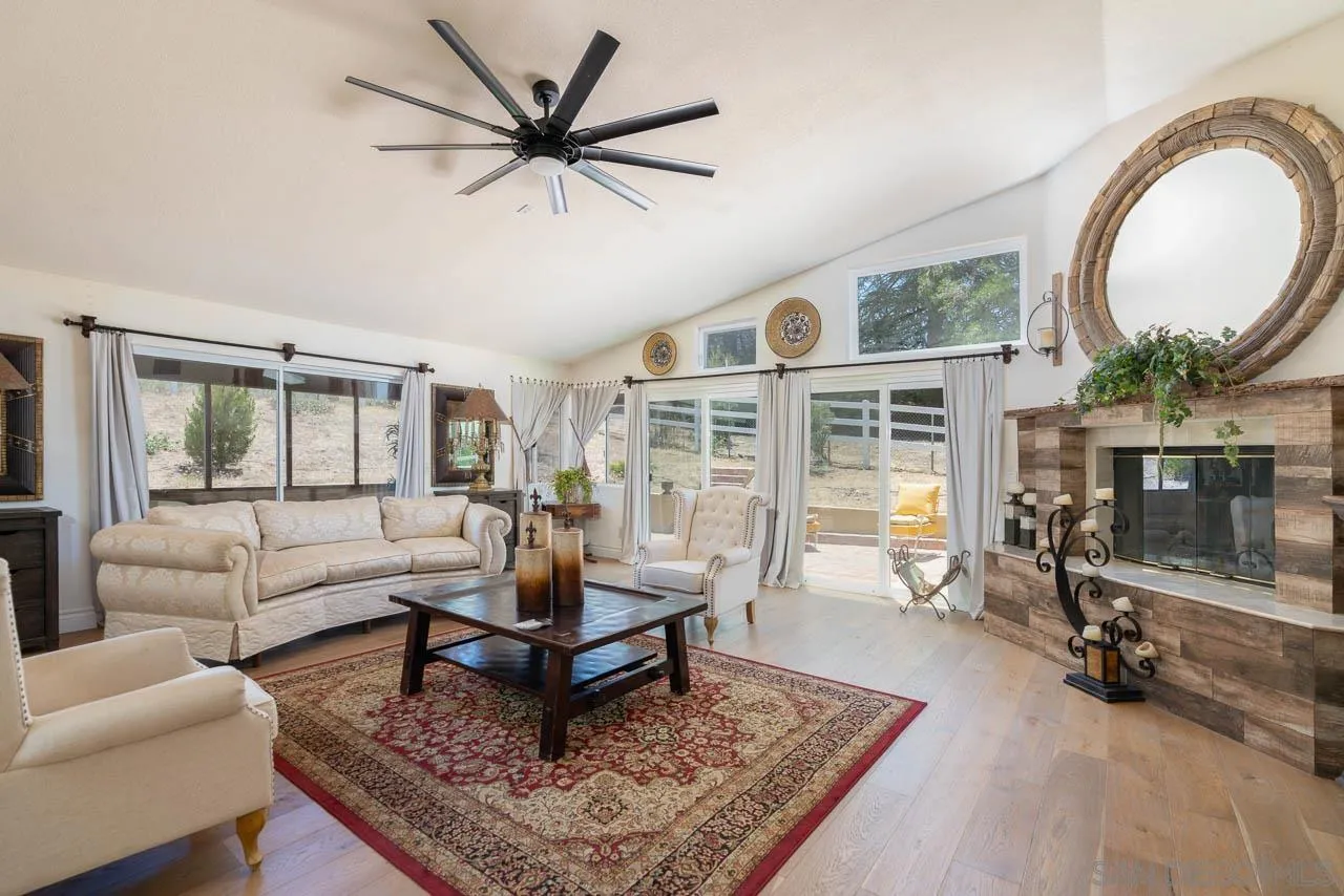 https://cdn.realtyfeed.com/cdn/127/260013677/06972b39b7e530d3c082943fad9de984.webp