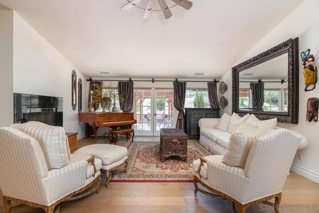 https://cdn.realtyfeed.com/cdn/127/260013677/6c016184940e69448488678e5694f418.webp