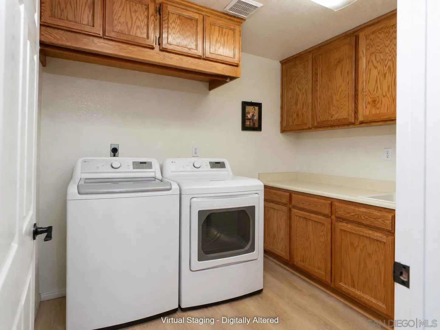 https://cdn.realtyfeed.com/cdn/127/260013677/6ecab3758d76966d920d9fc93928e346.webp
