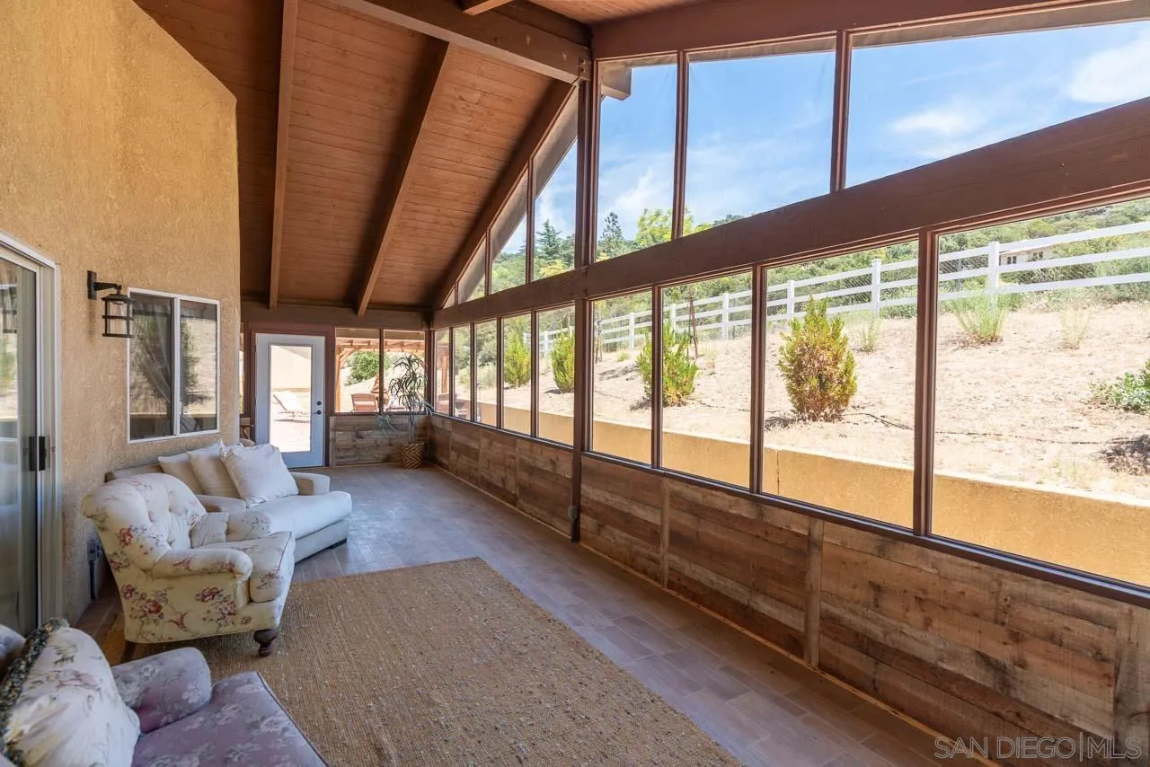 https://cdn.realtyfeed.com/cdn/127/260013677/8cb48c245f9af0d3fd8f6e38e7bac366.webp