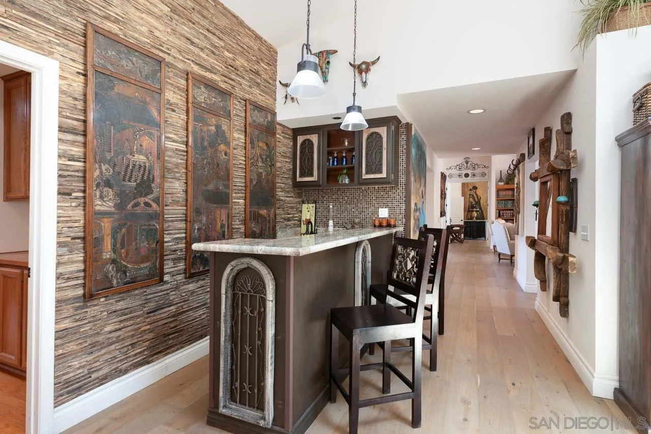 https://cdn.realtyfeed.com/cdn/127/260013677/a7613067bd25759c0c31dd1ff19f7606.webp