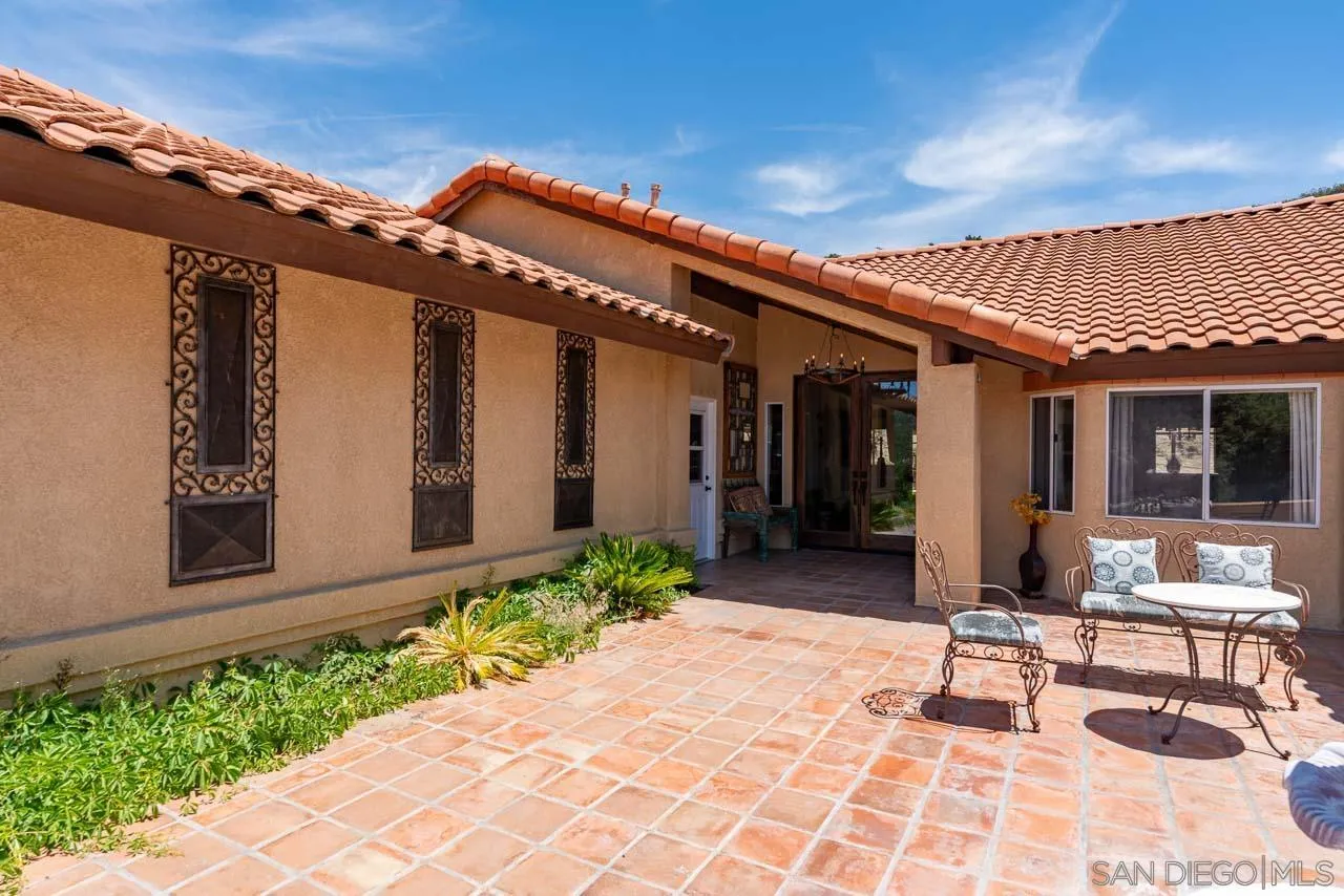 https://cdn.realtyfeed.com/cdn/127/260013677/baacdf0de141f5c45ef1c13bc6c24336.webp