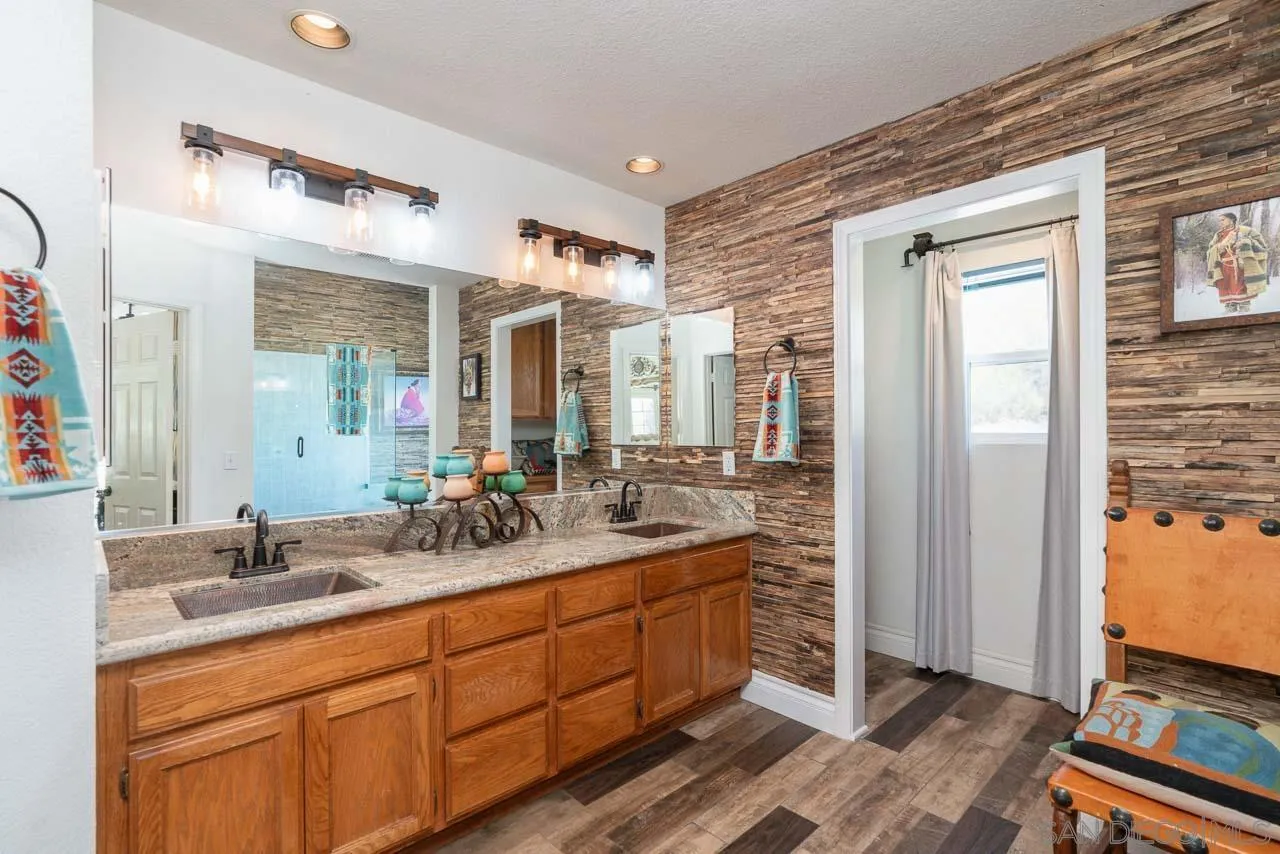 https://cdn.realtyfeed.com/cdn/127/260013677/f01b92e3d9401bea78896015d5fbd305.webp