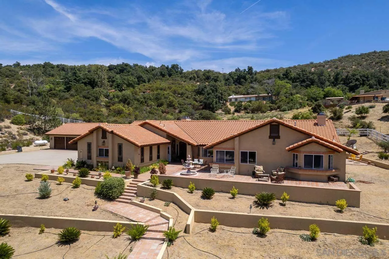 https://cdn.realtyfeed.com/cdn/127/260013677/fbeccdf3ac17f9d5df1325ebc1fd5f1b.webp