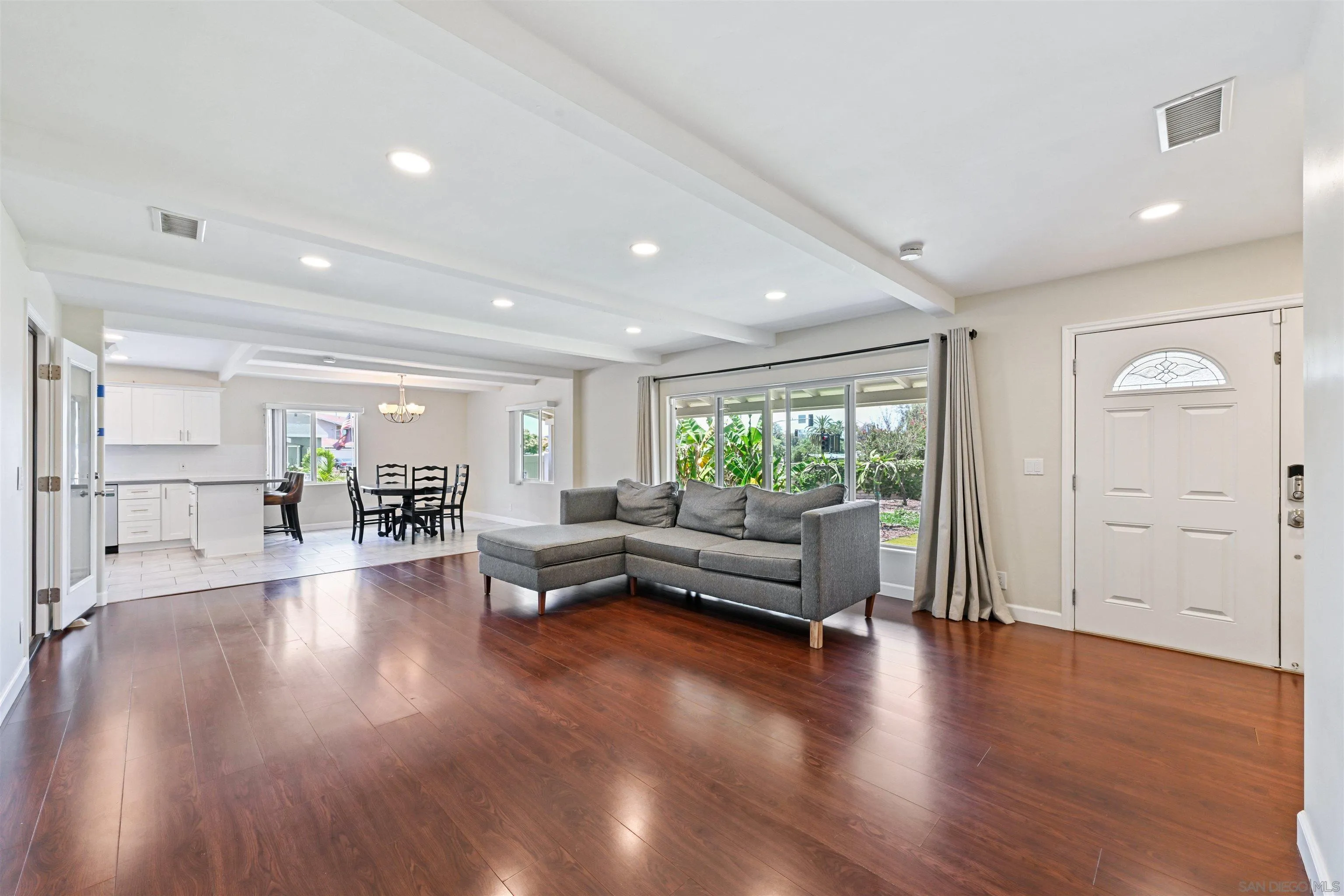 https://cdn.realtyfeed.com/cdn/127/260013679/1f28bd0c87c517b19238b7d444d1f746.webp