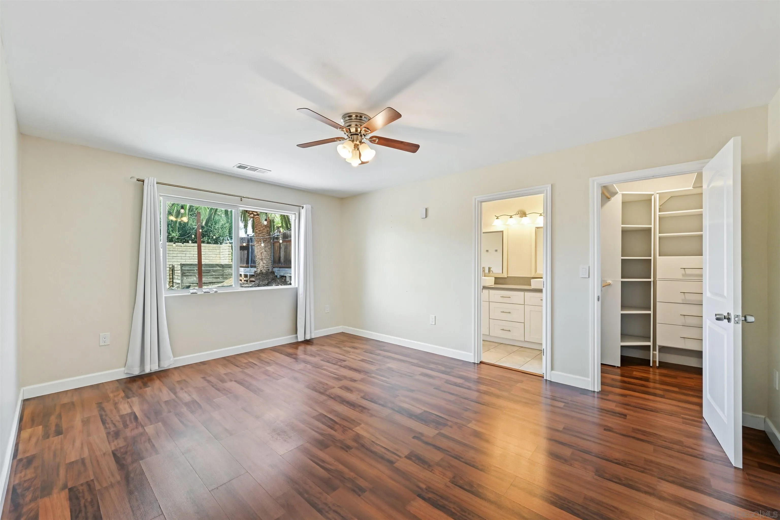 https://cdn.realtyfeed.com/cdn/127/260013679/52acc9cb7c0a697928b409d0b6519bec.webp