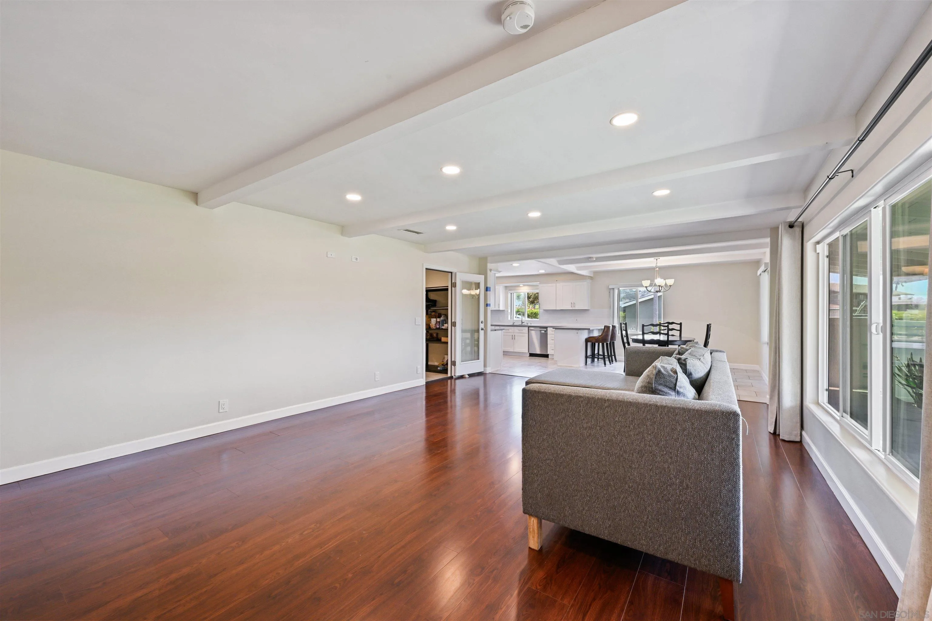 https://cdn.realtyfeed.com/cdn/127/260013679/5cd5da921053a09f8ab670dd09b4816b.webp