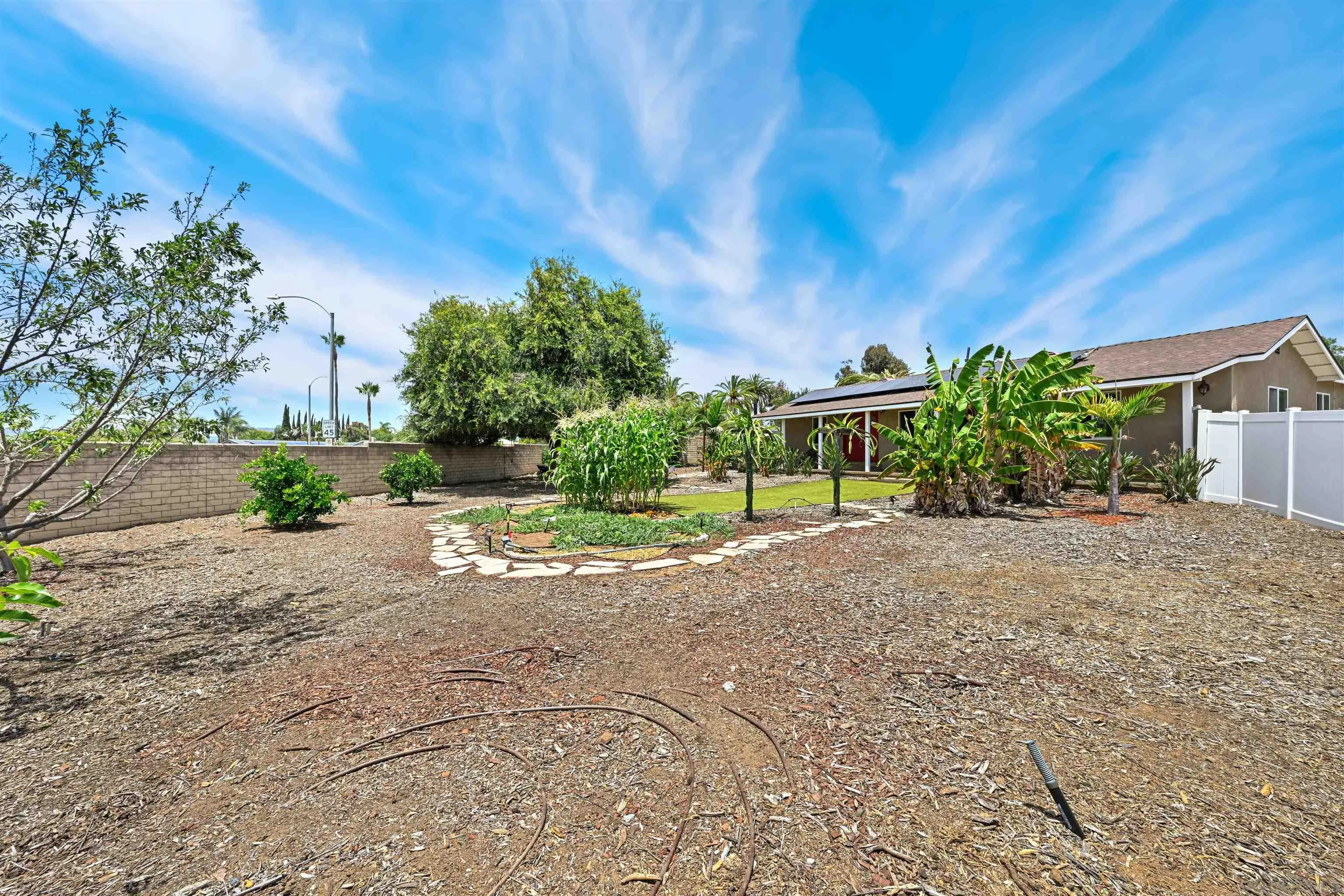 https://cdn.realtyfeed.com/cdn/127/260013679/b79099500dfdaaa39836761eb22b4d25.webp